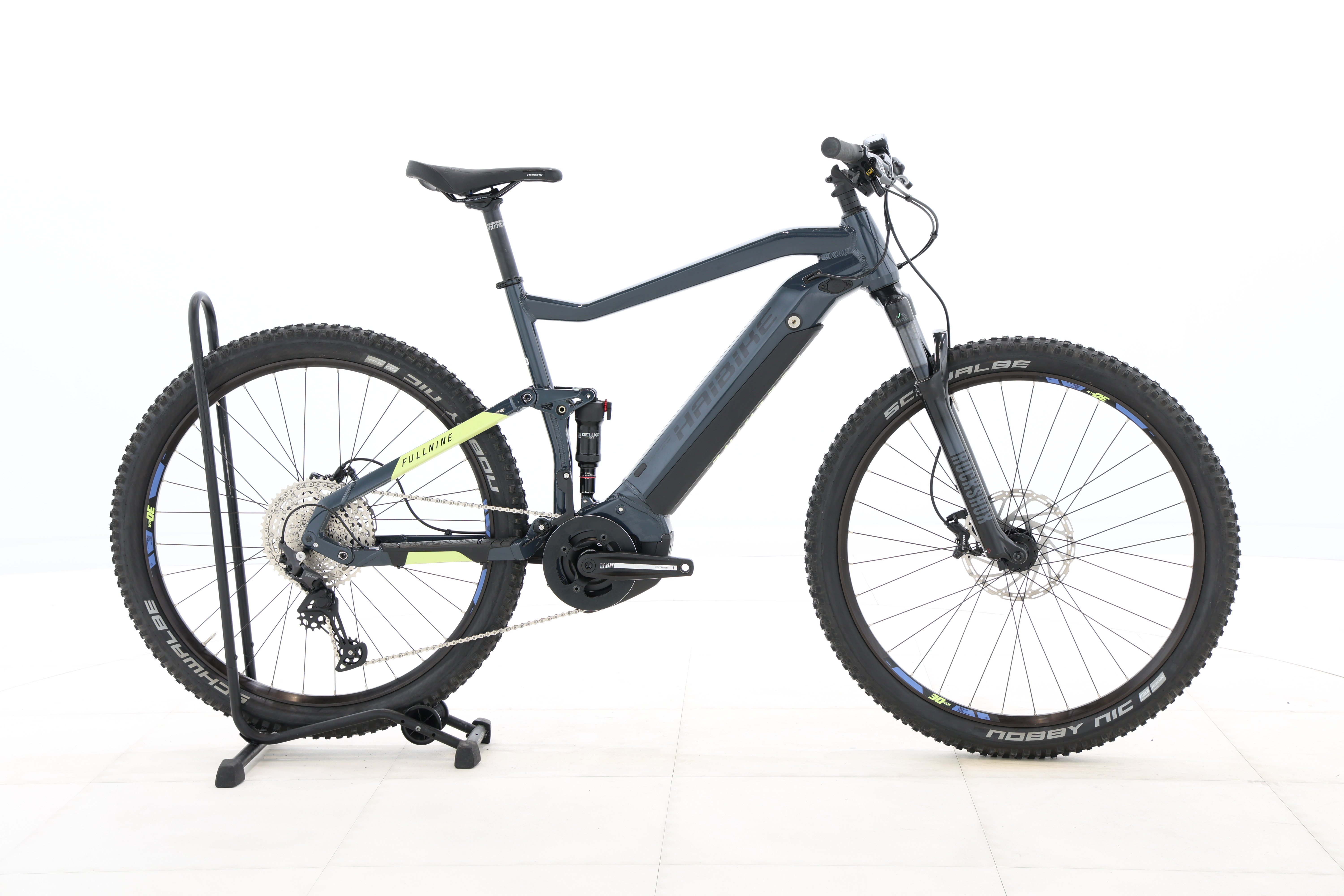 a25e734a-952b-4484-99fc-3049a44b32c2