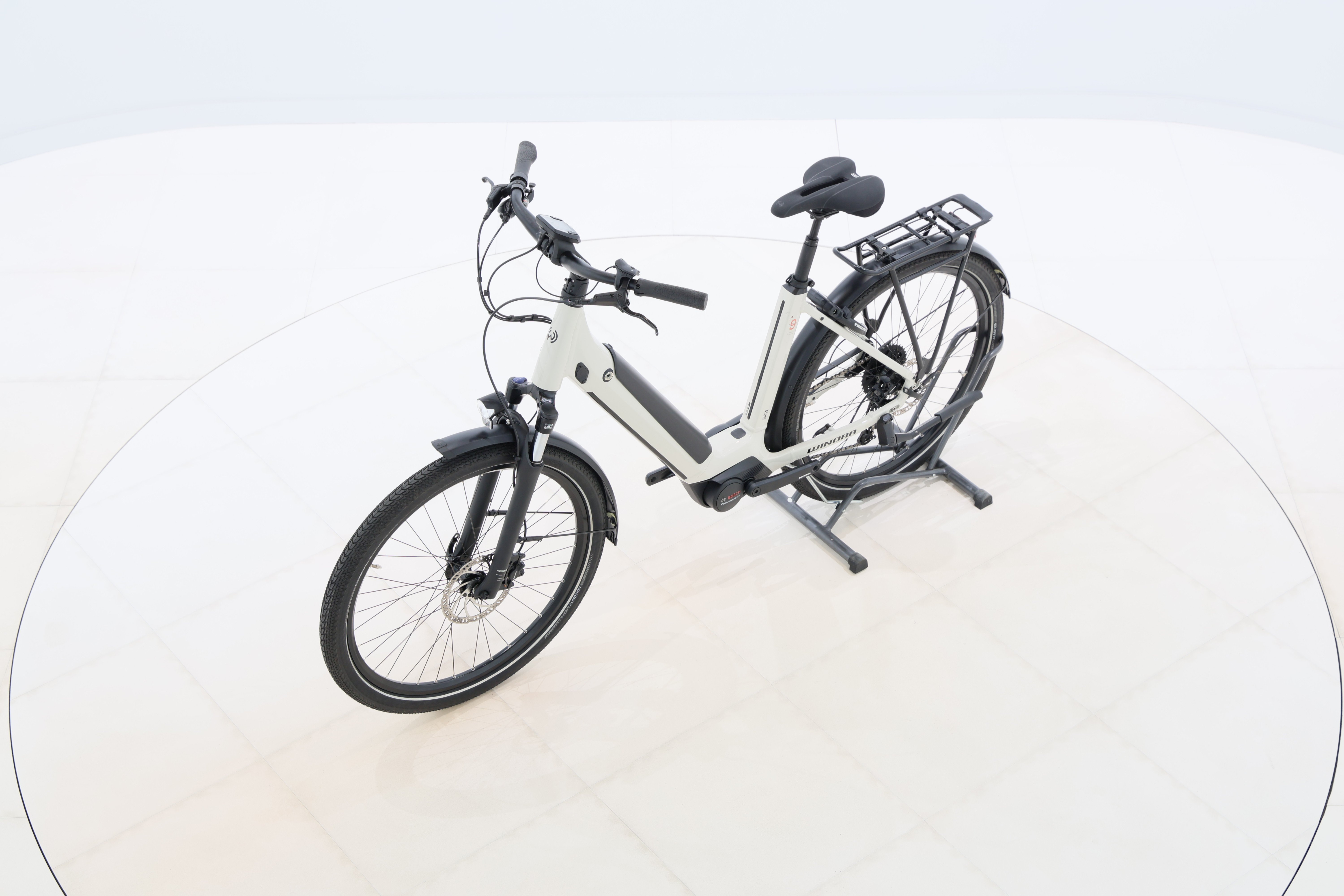 f7b93112-0ca6-406f-9c25-23a15ba91b32