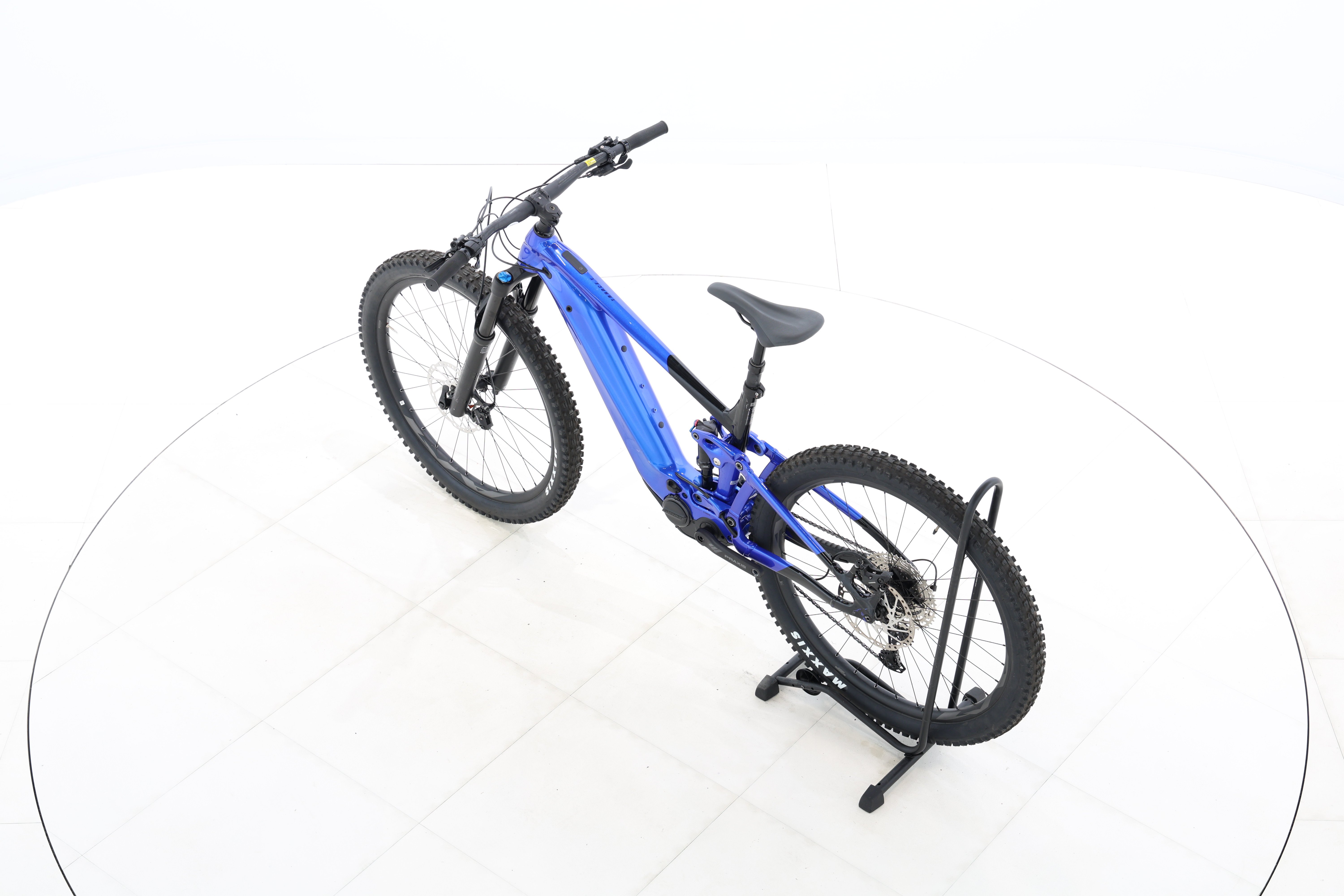 fedb460f-79b8-4446-affc-276d3b53f77a