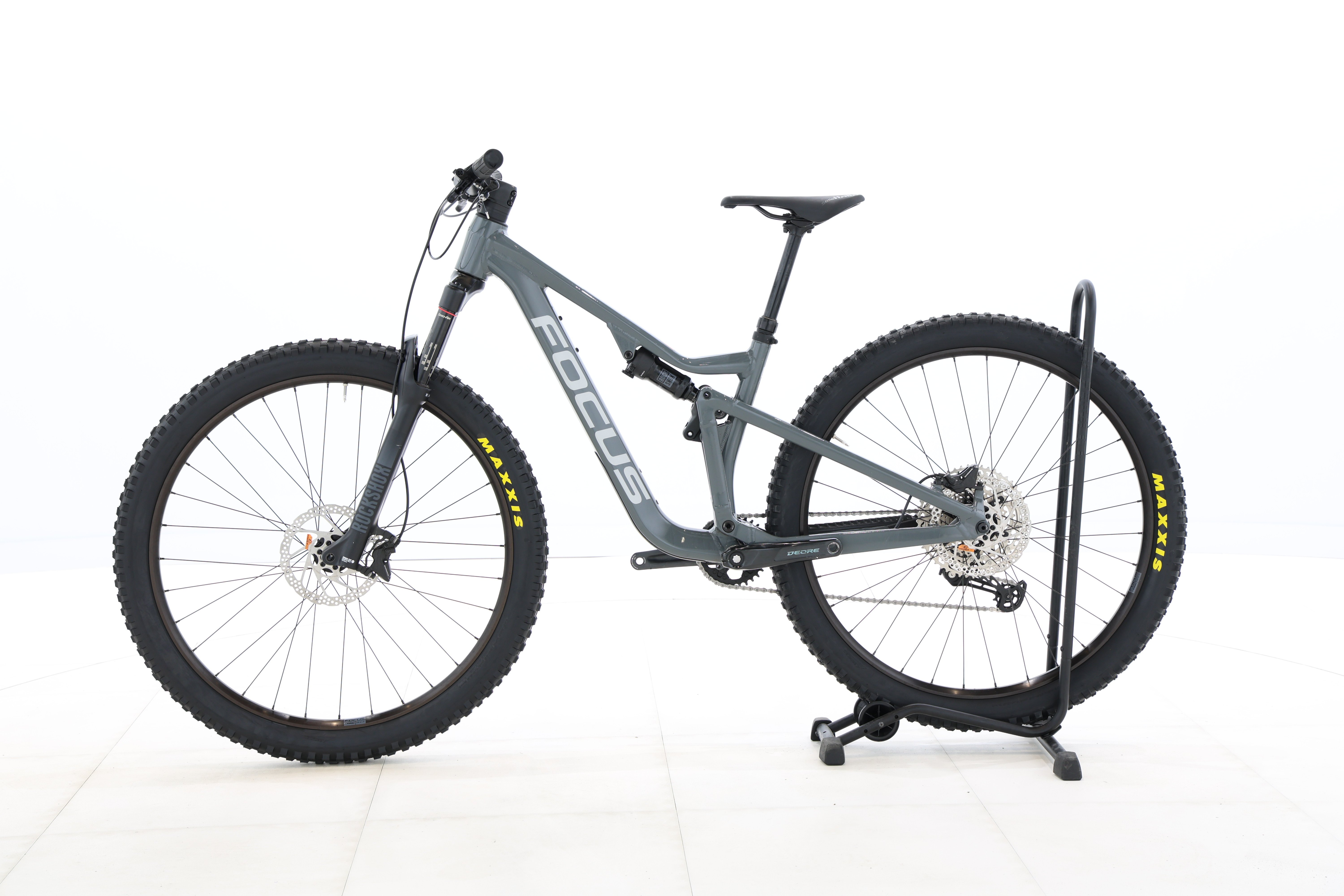 54069539-ad58-4df3-b5c5-063c3df1a61e