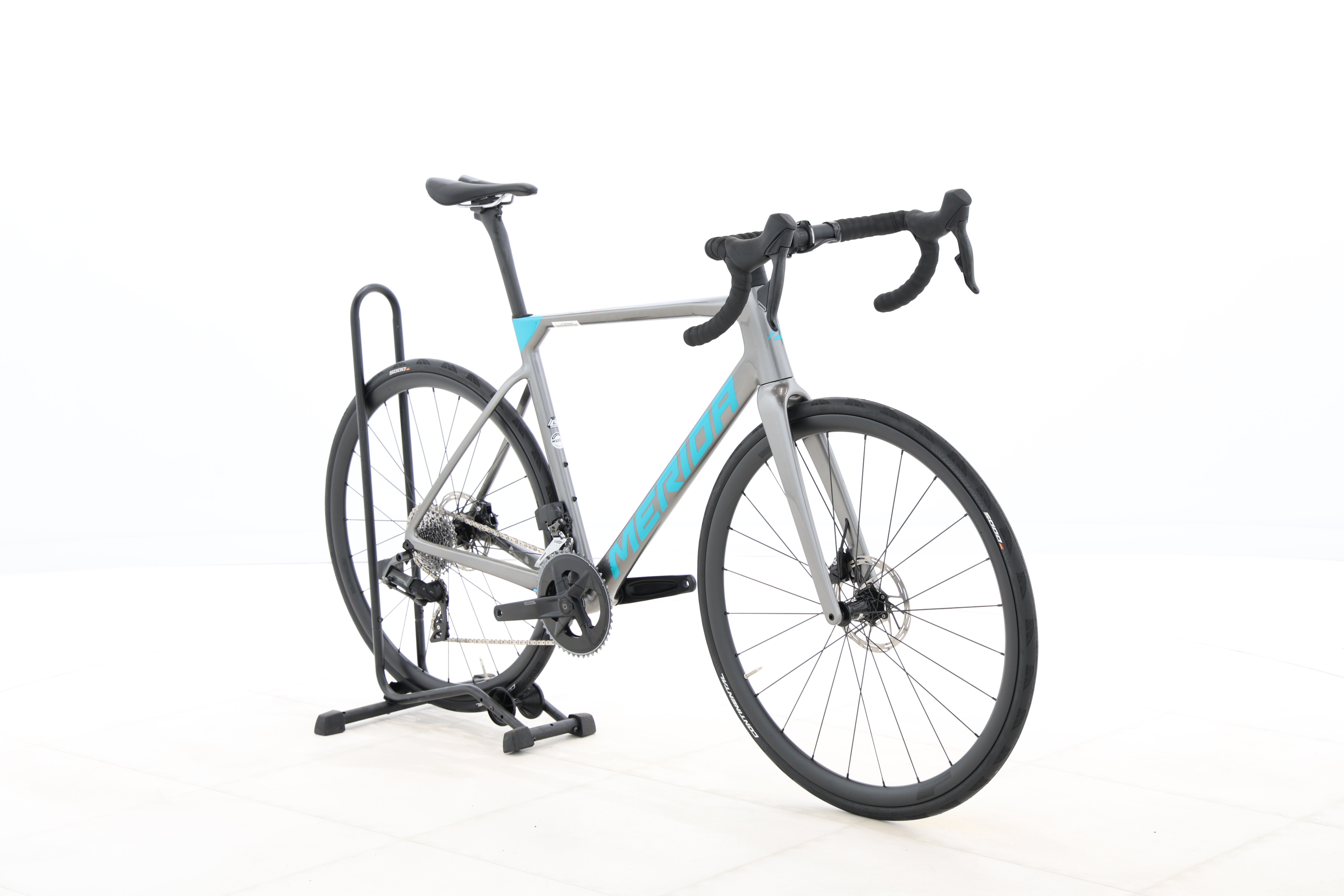 df986923-504f-47ad-9cdf-097fdc6d4a3f