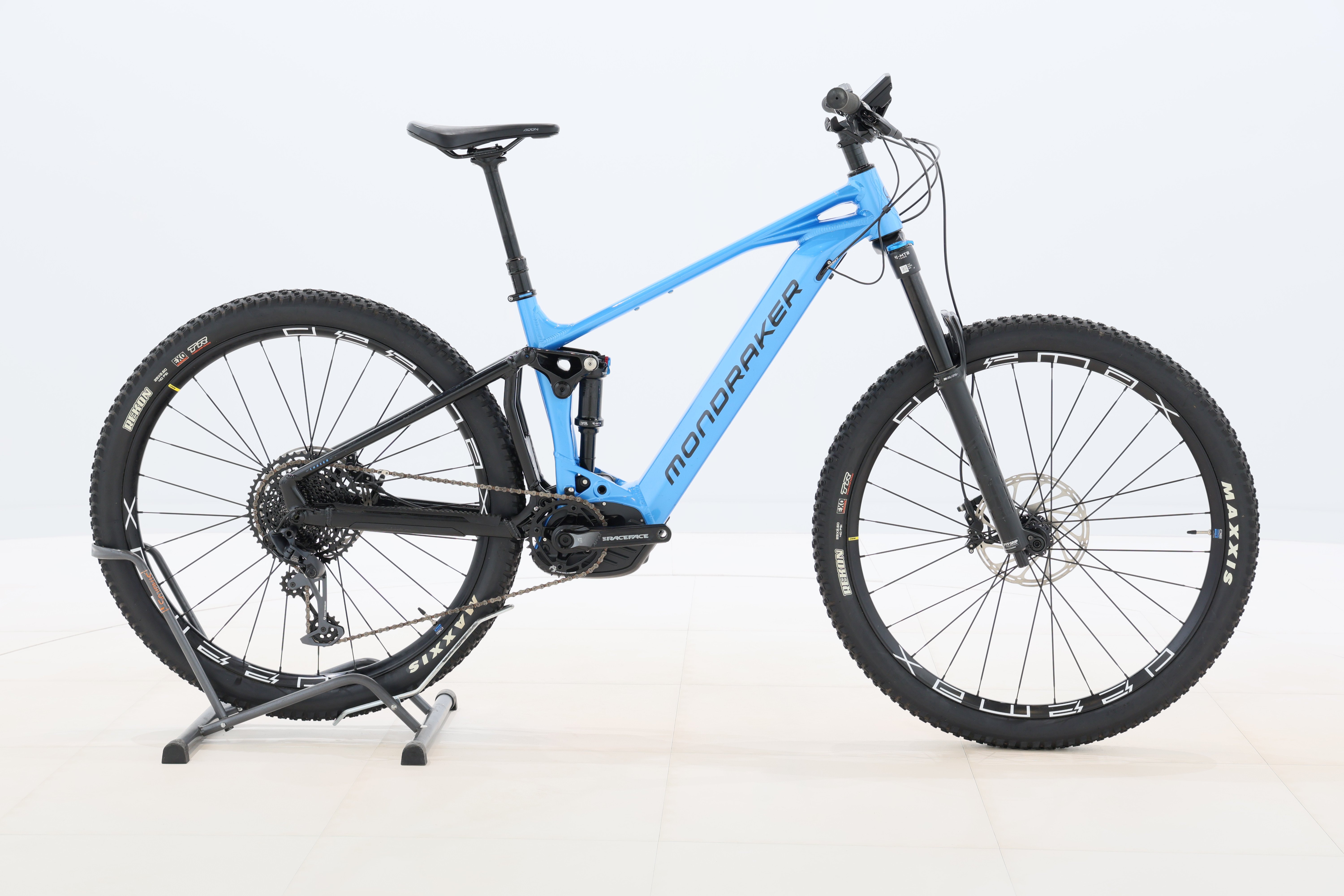 53cbb7af-c9e6-40a4-bbae-e4b10fa10bfa