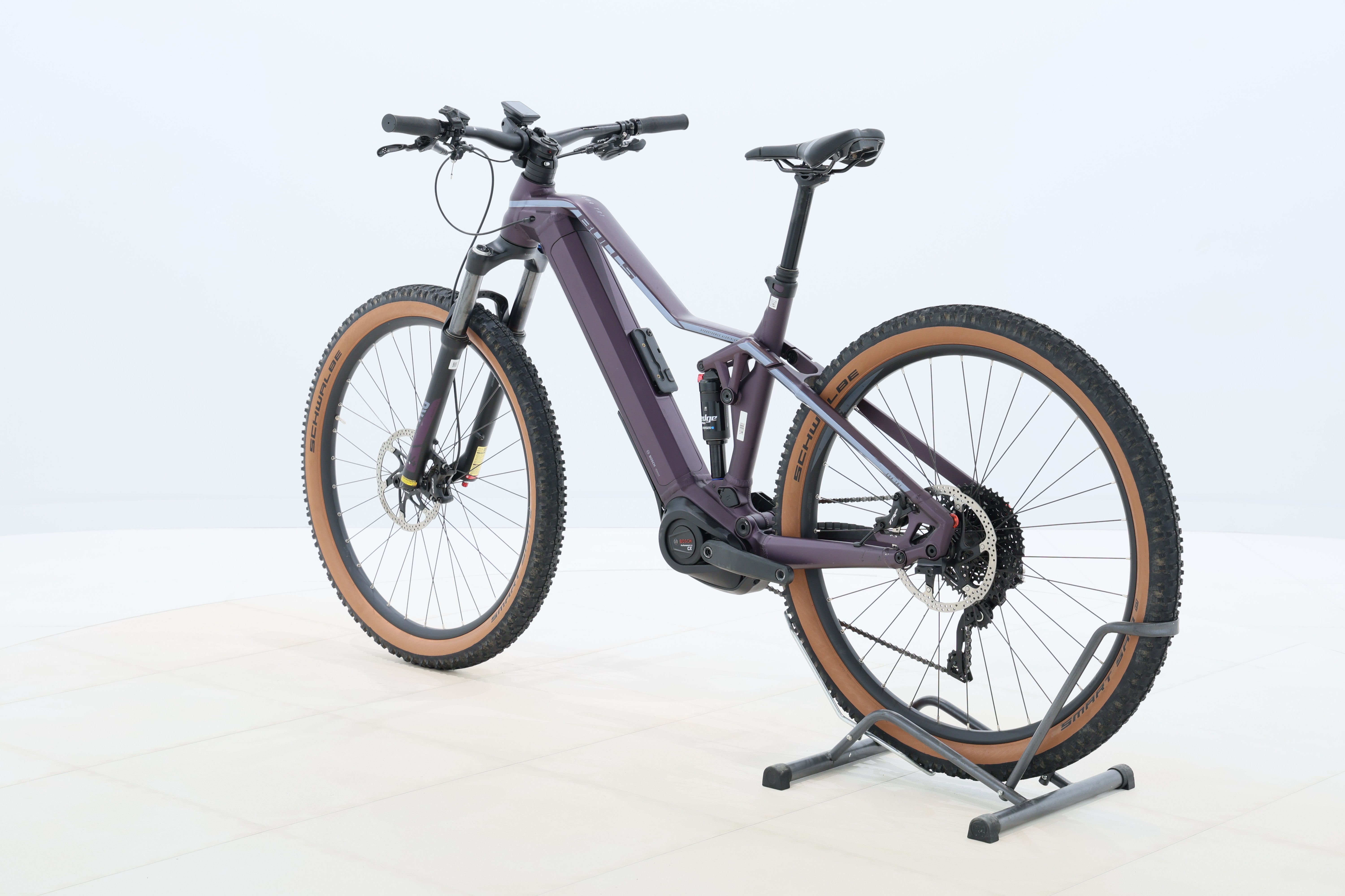 f915f17e-ee43-45a5-9c86-0732335b23c9