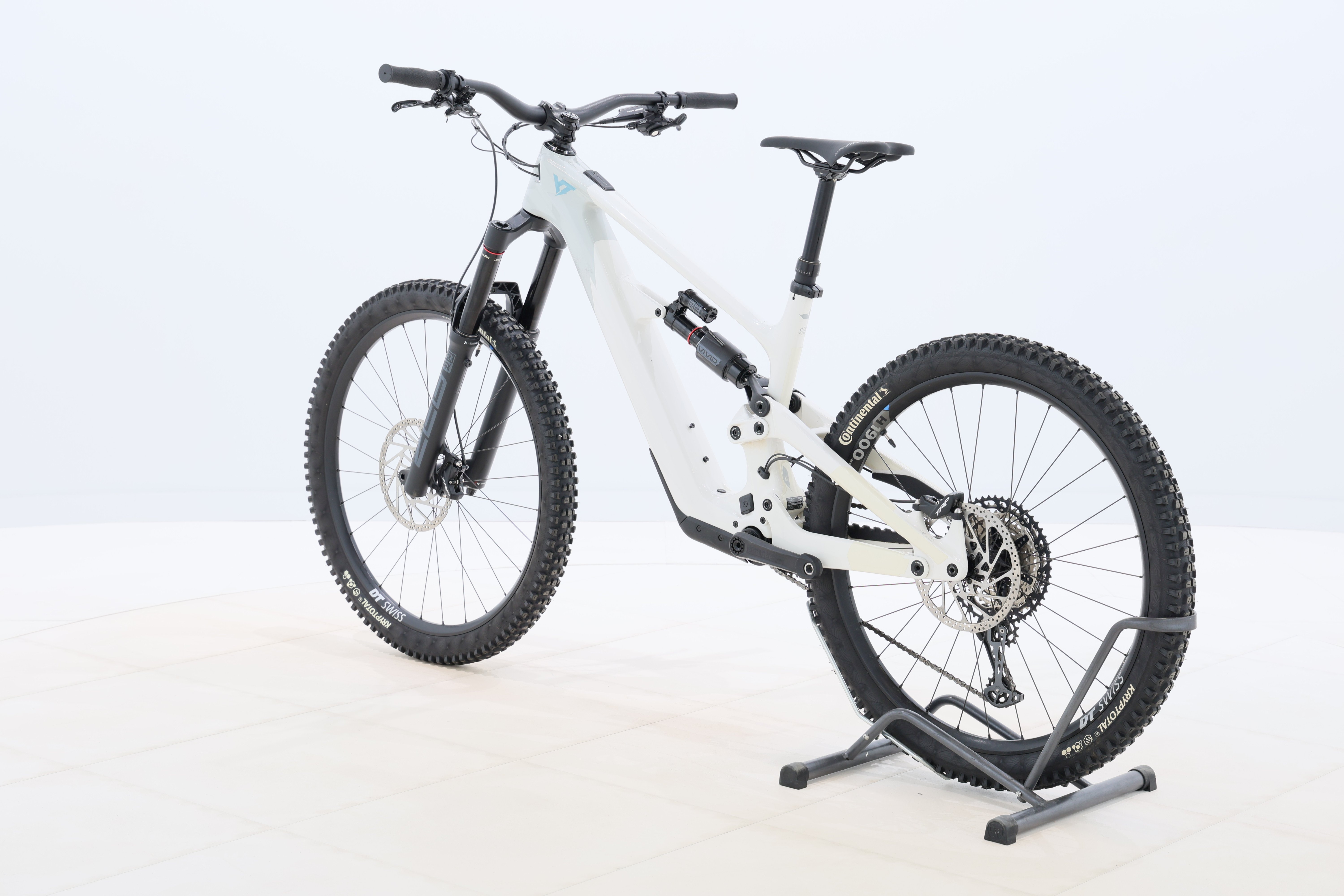 c1e8e386-ebf9-40f9-b994-0b6834216cb8