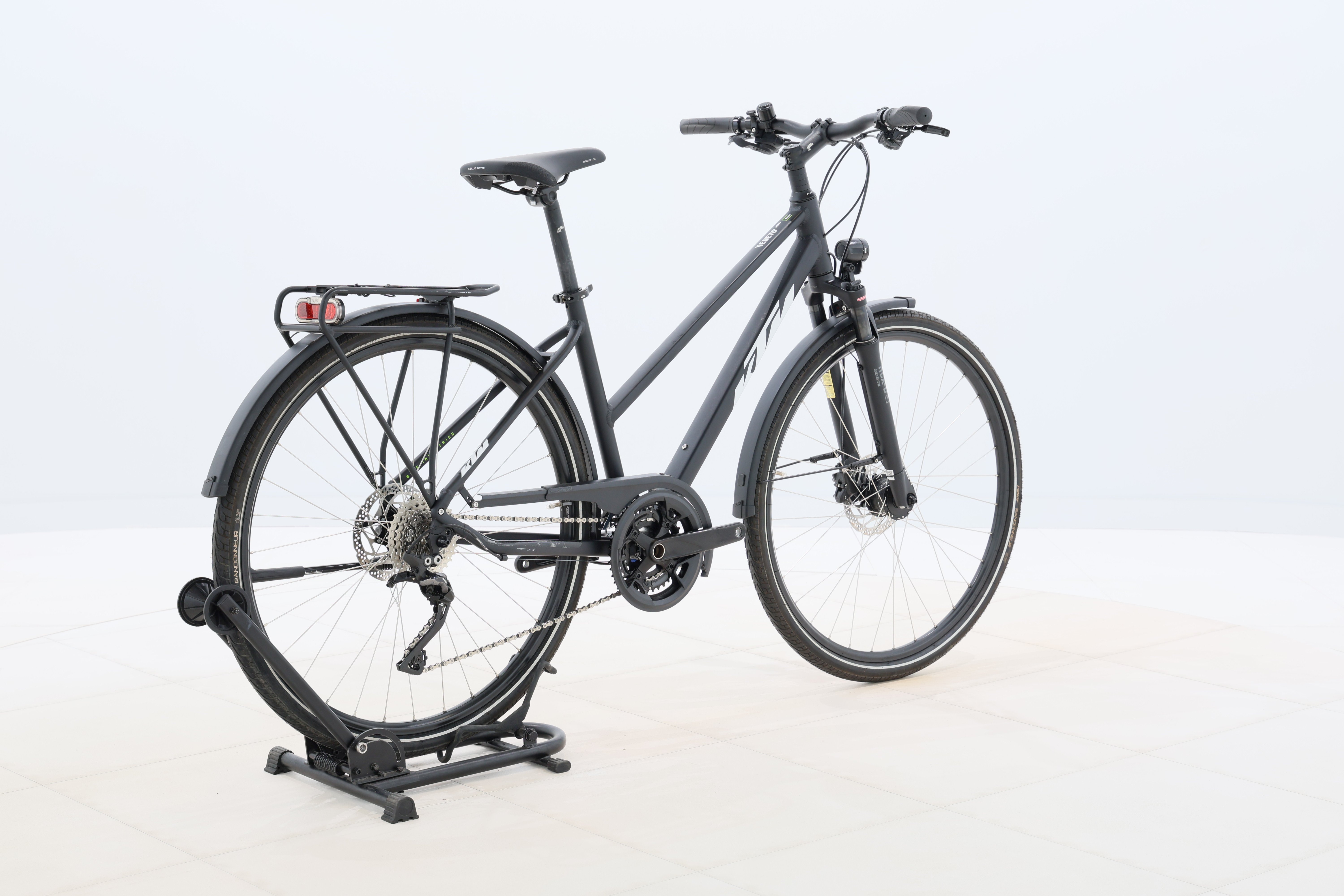 d30a0055-f723-46e1-8310-bf298216fcdf