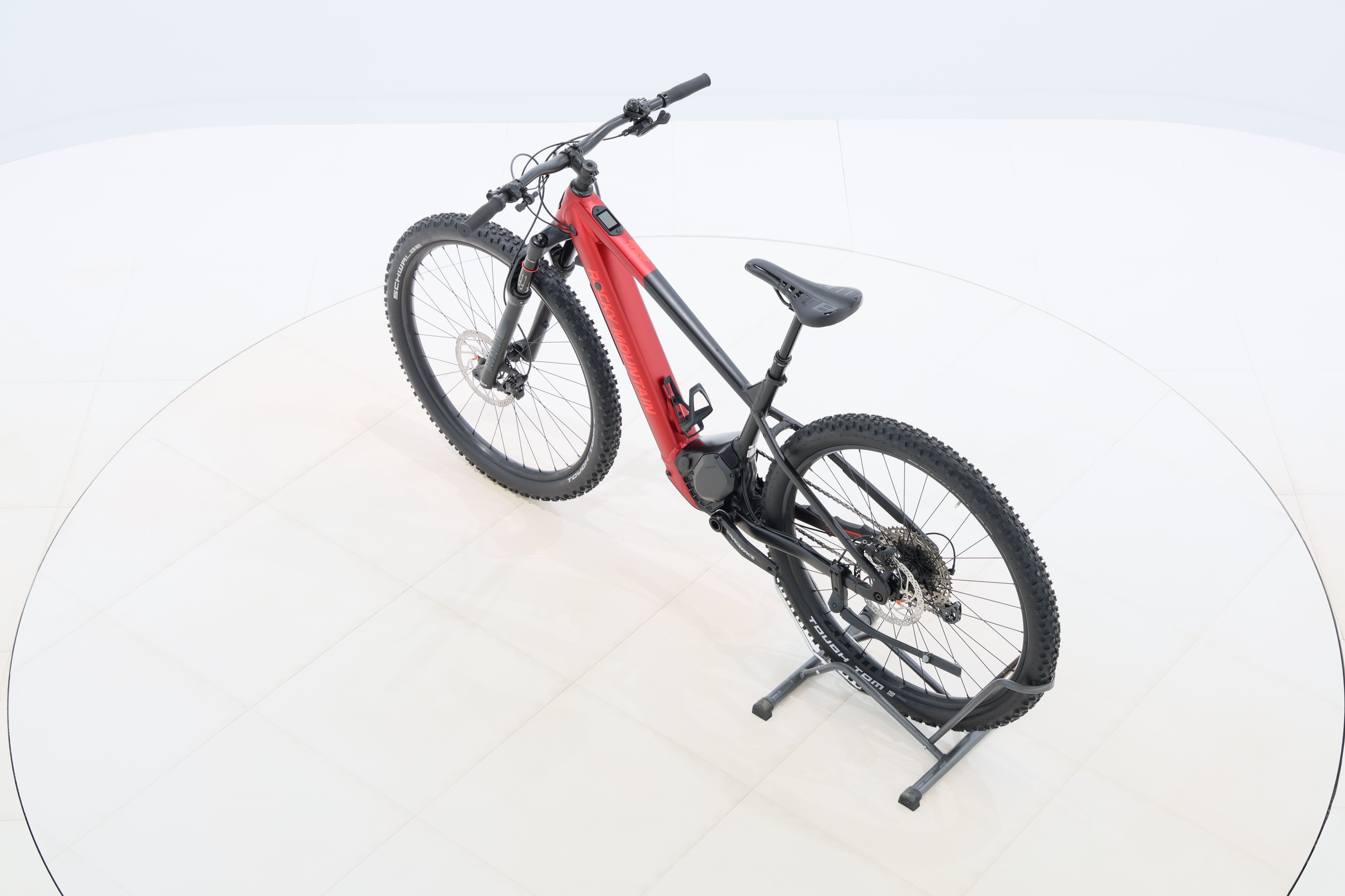 dc946128-5b25-4f13-bcd0-6fcf0ae87a64