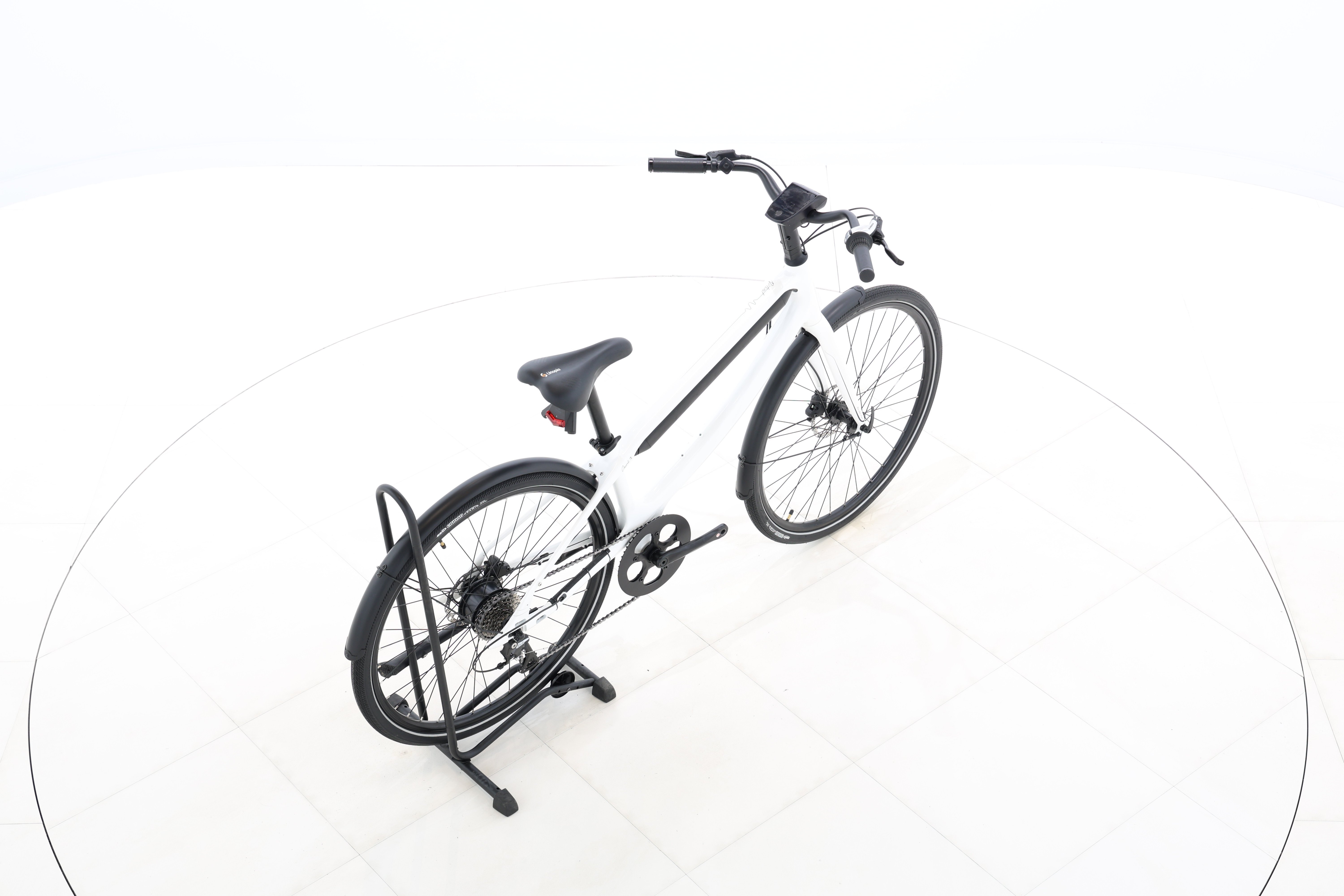 e7b2da02-58fa-416c-a5a0-8069a05dfb85