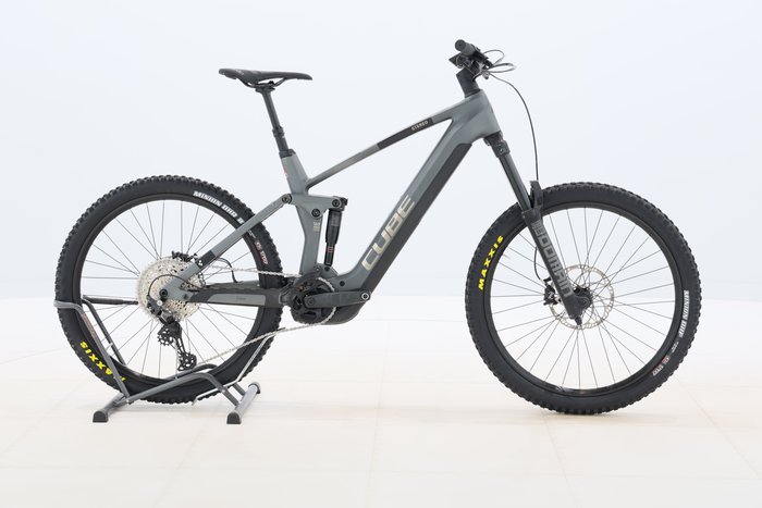 Cube STEREO HYBRID 160 HPC RACE 750 27.5 2023