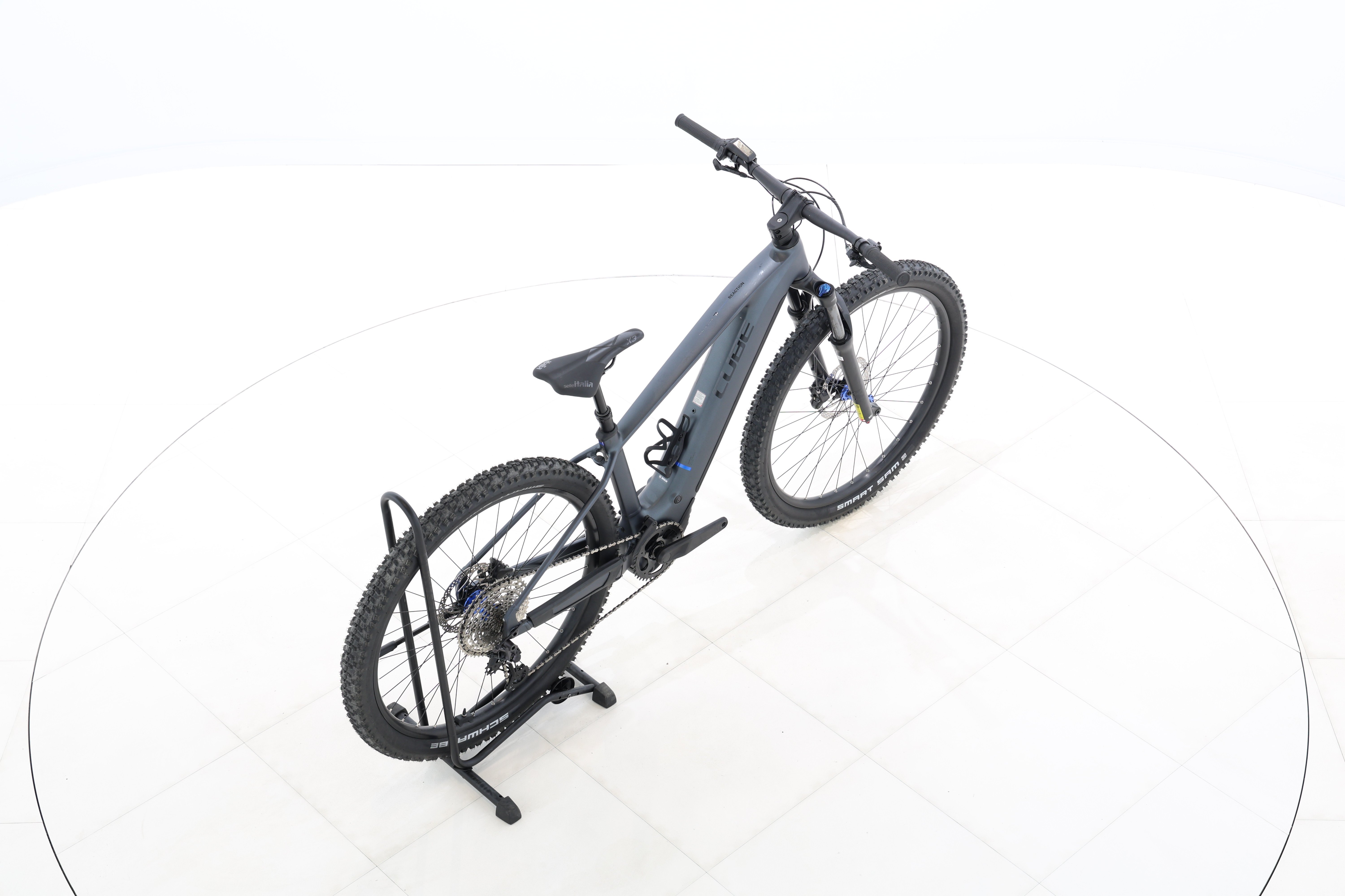 b96ea595-00cf-4a6f-a74f-e1d28d3bfa49