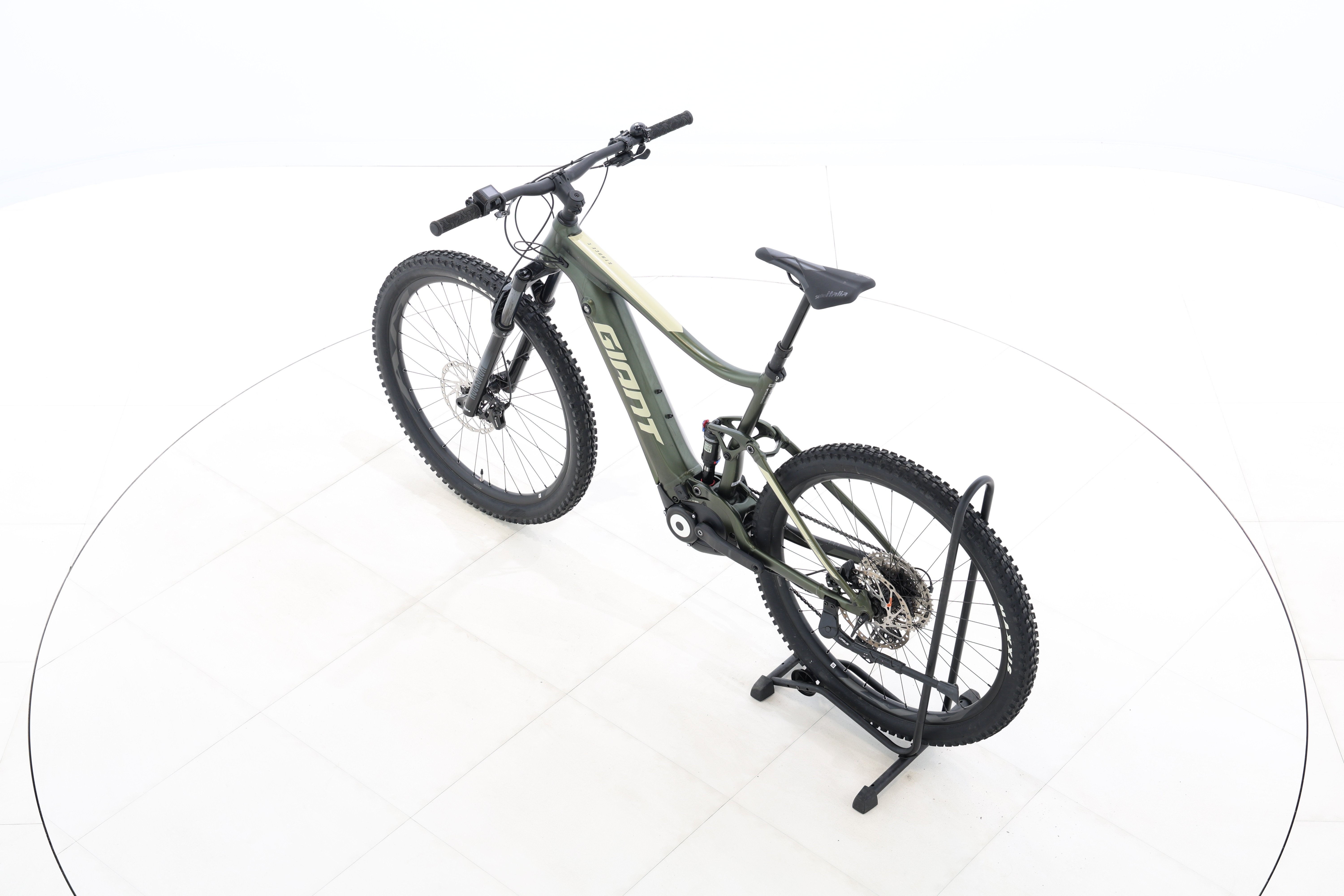 ffe18237-bd94-42f9-8559-09bb5a49e283