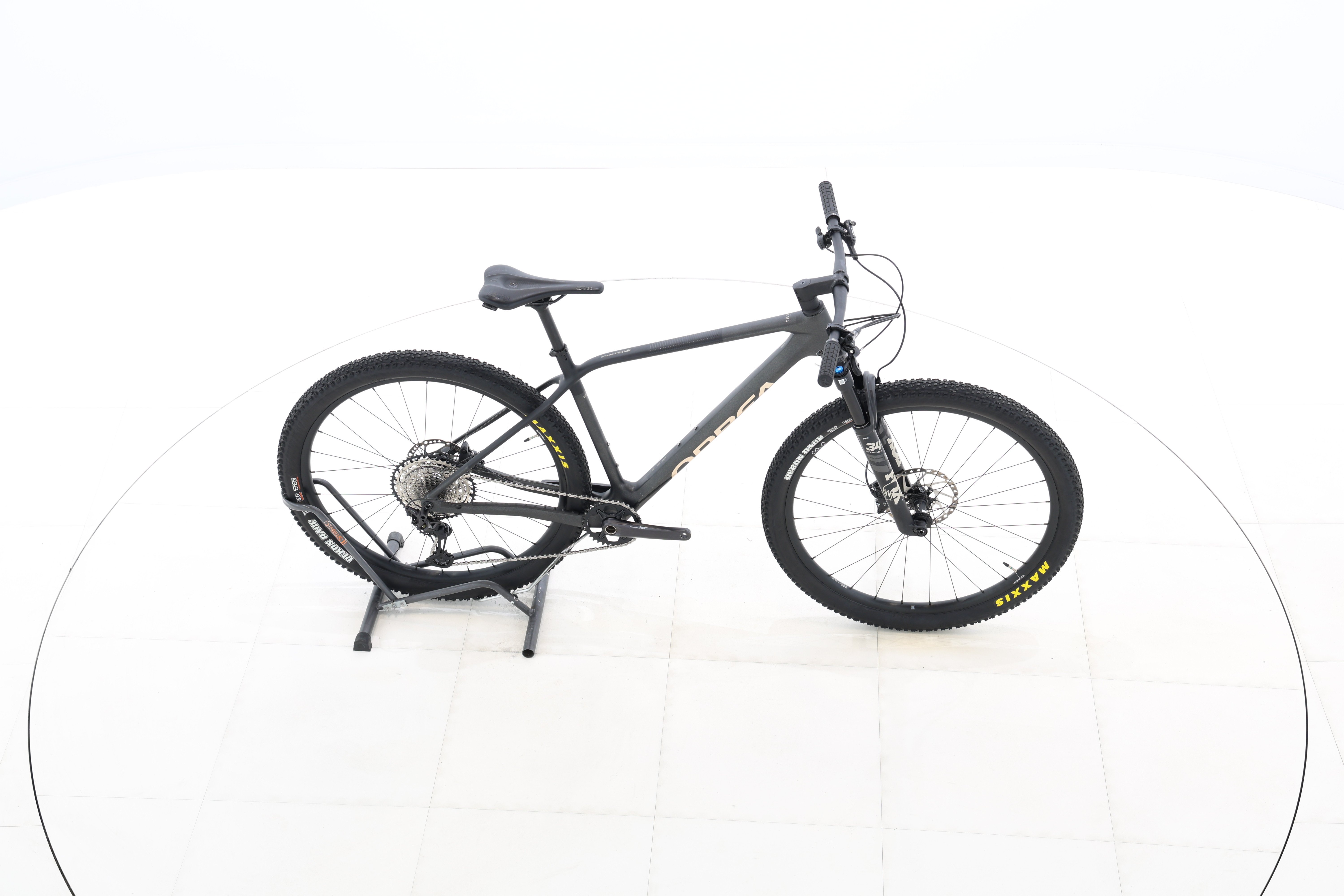 b99752c3-f789-4707-83b1-343709eb53e9