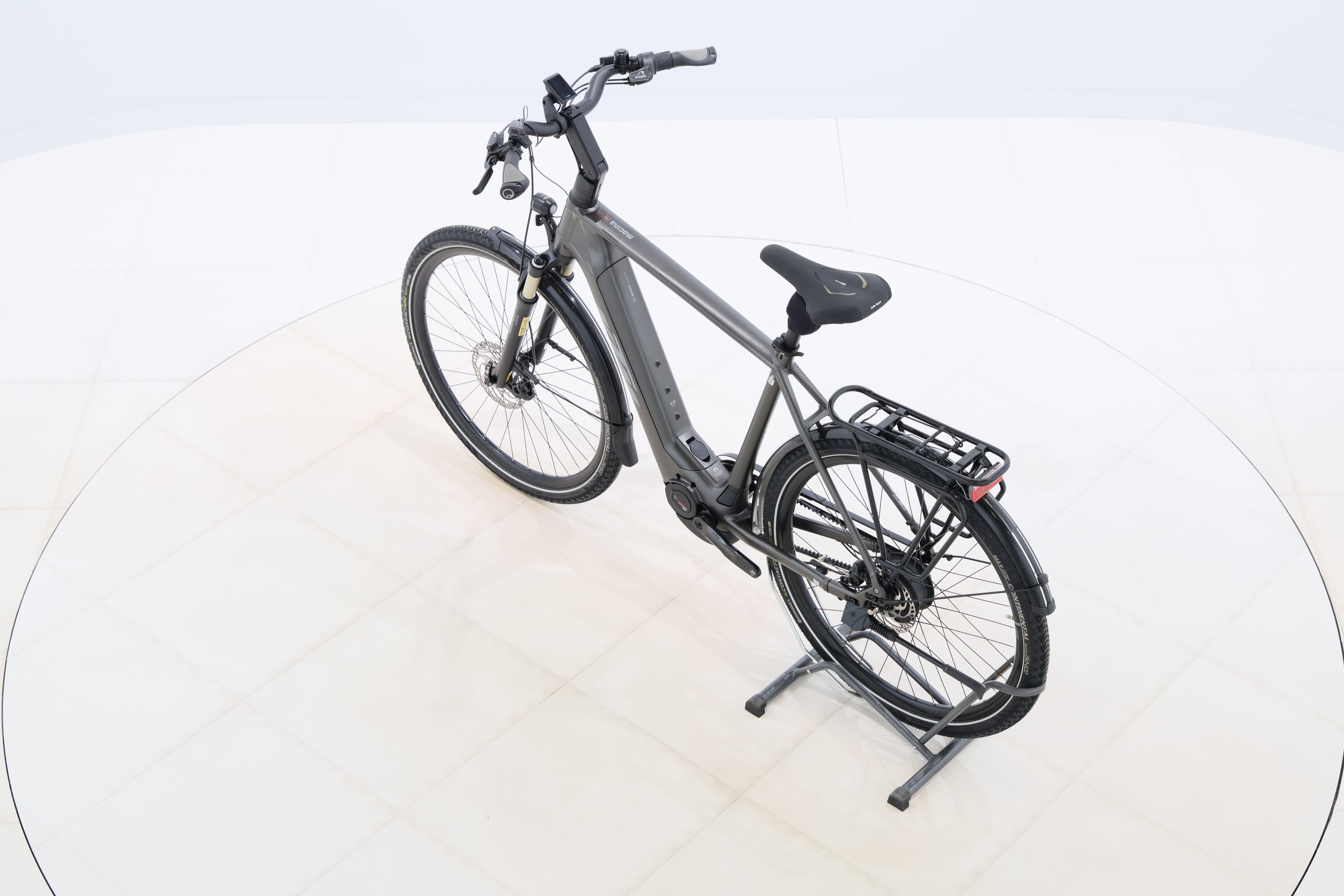 ef49f6ef-d0f9-48a1-af32-deca2f1eedad