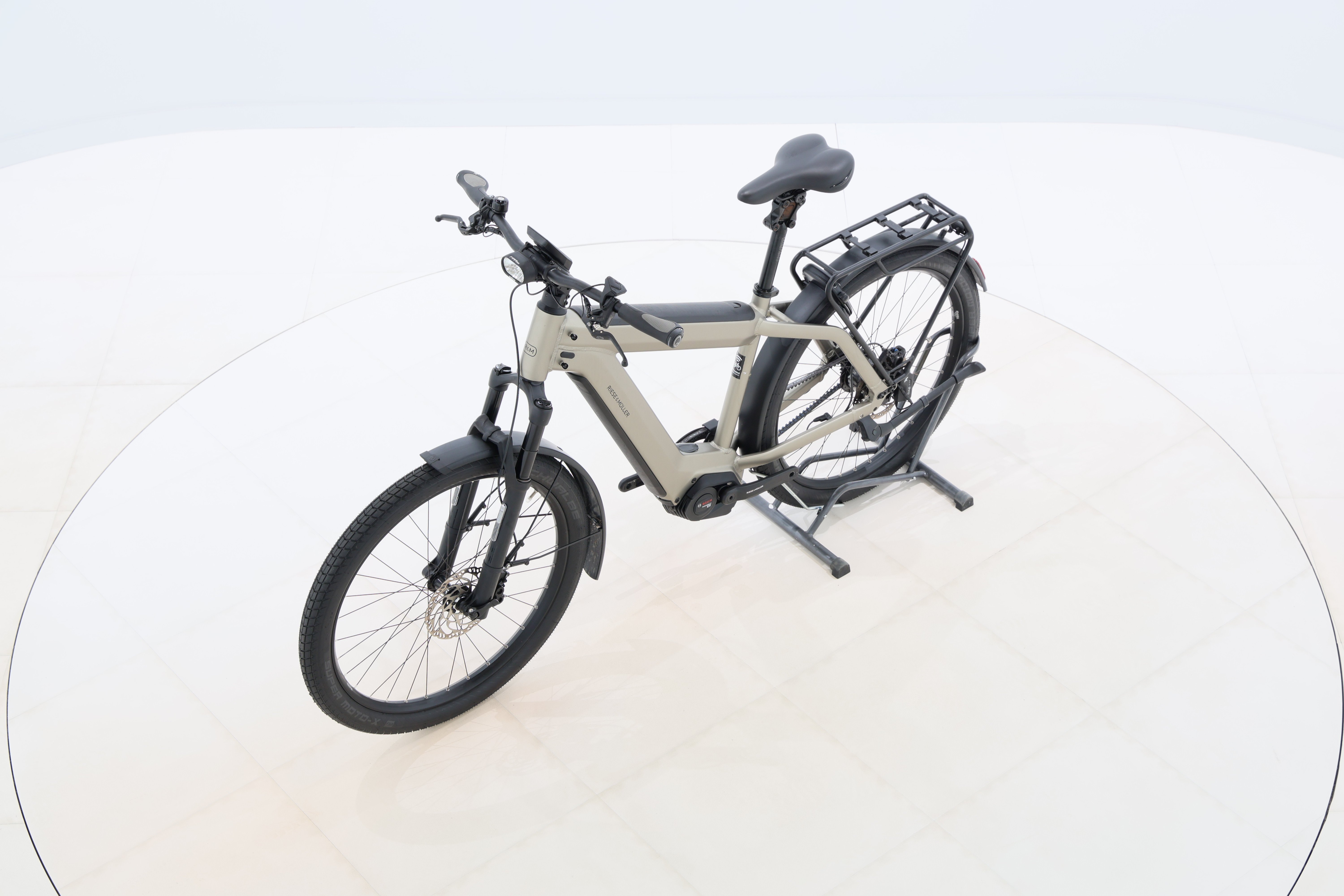 d9803130-b3d2-45bc-8898-5998f8775a8f