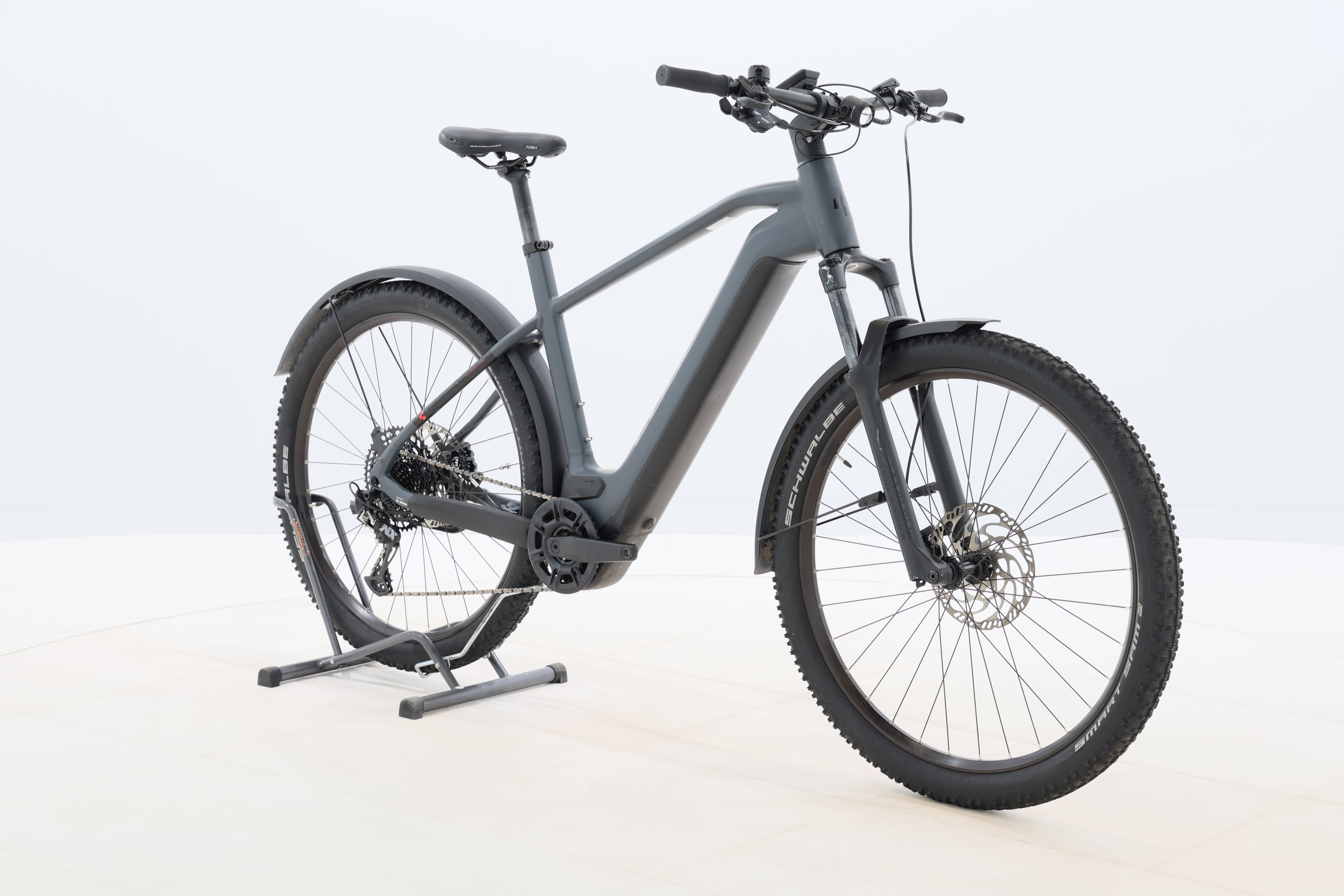 8ee9d393-3c87-48ab-8cf8-99d03de3899a