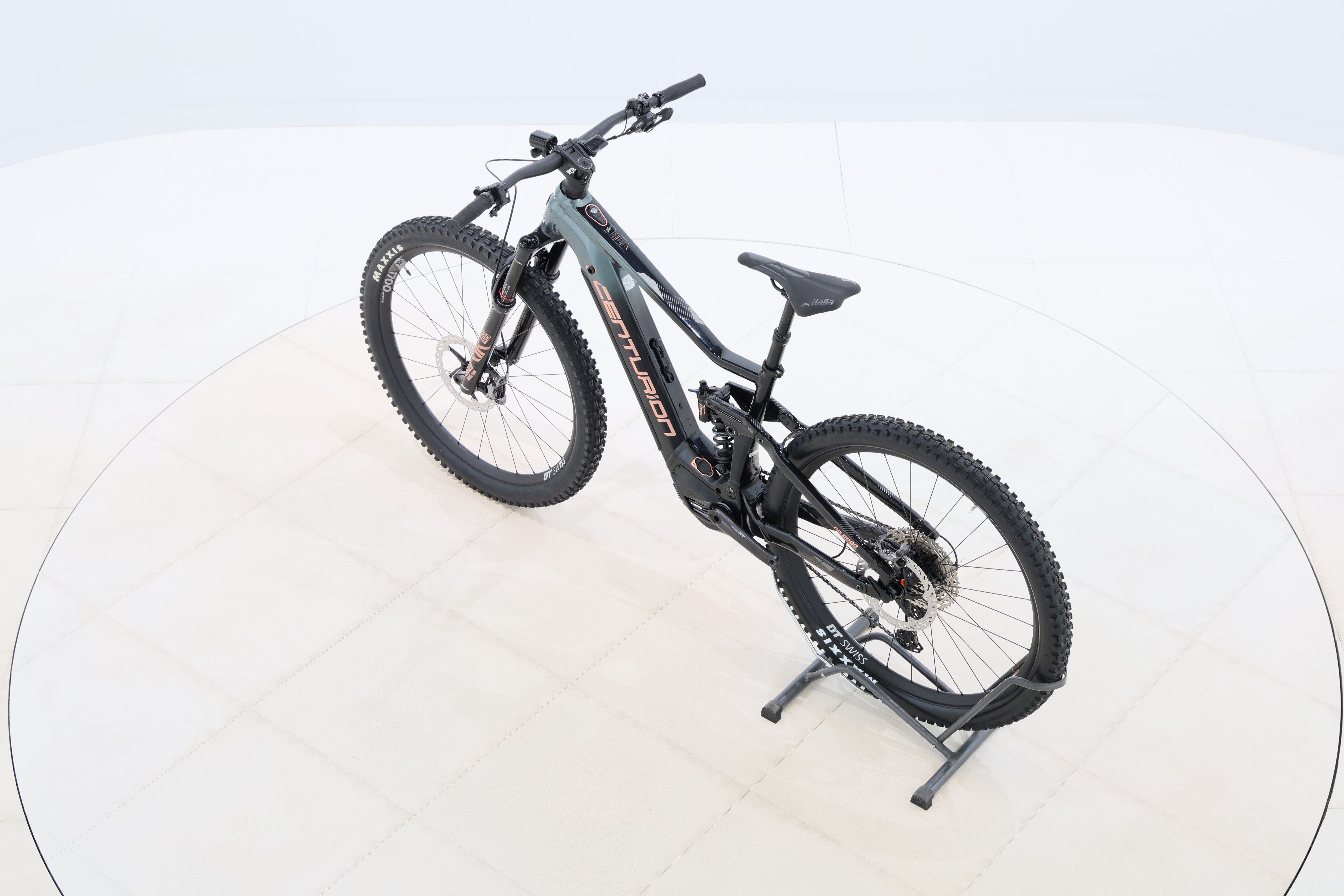 d0915d40-77dc-4414-b217-3ba7e63f5461