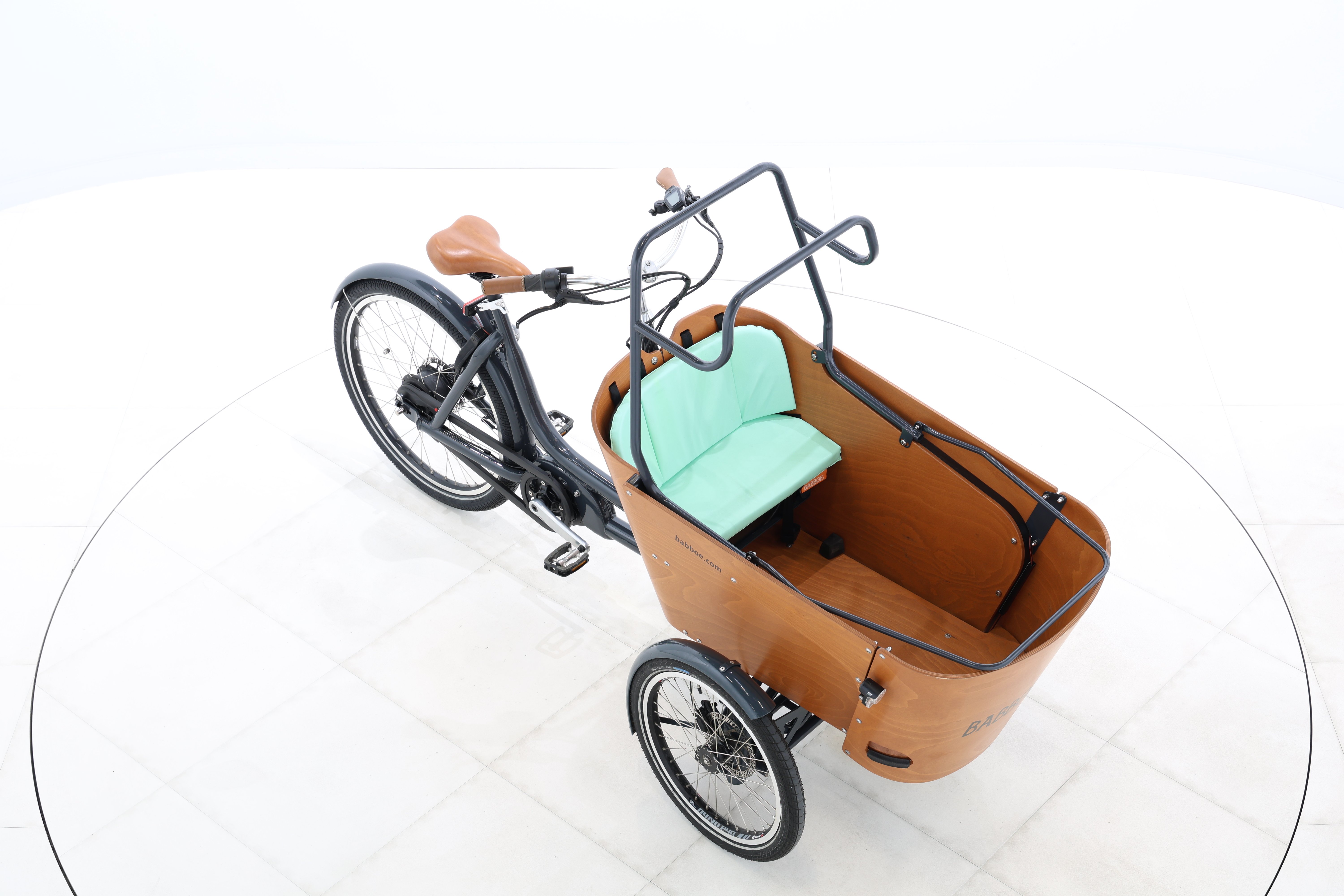 ceac76d3-e67f-4409-a3c7-d27b26780bff