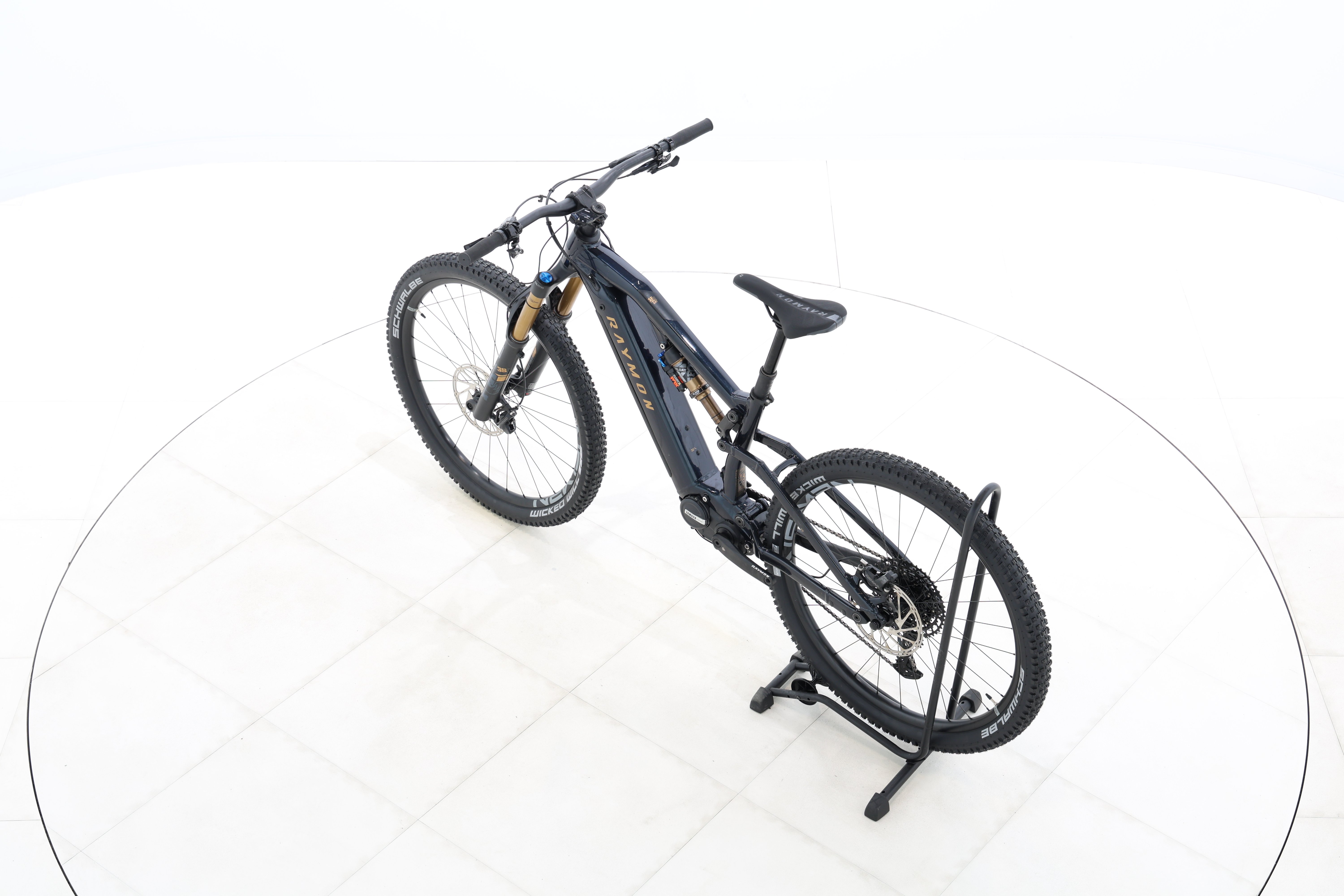 21b715fe-be45-477a-a0f4-62bcbec93431