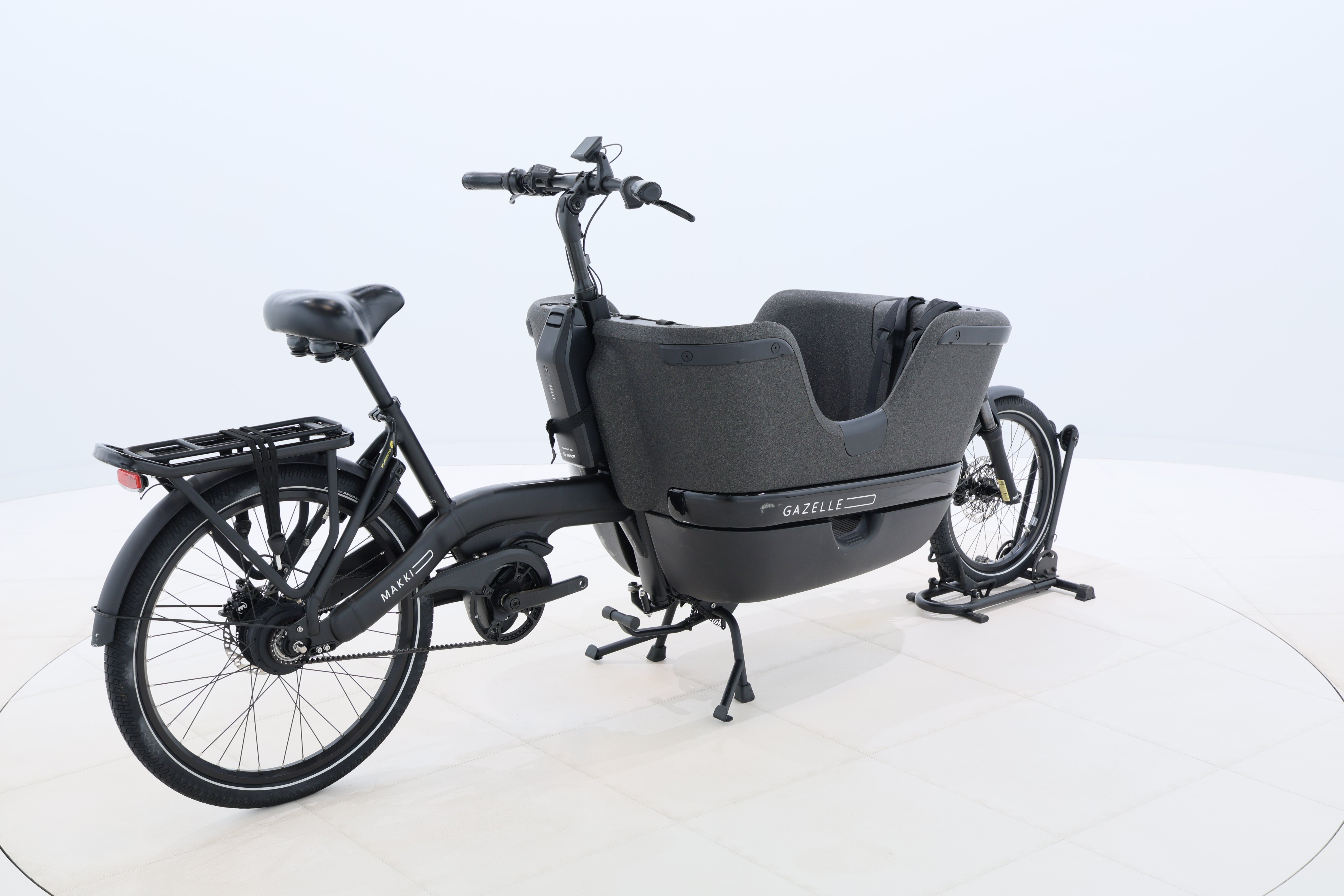 bd1f84b6-a2c7-48c9-94f3-db1921ba16e2