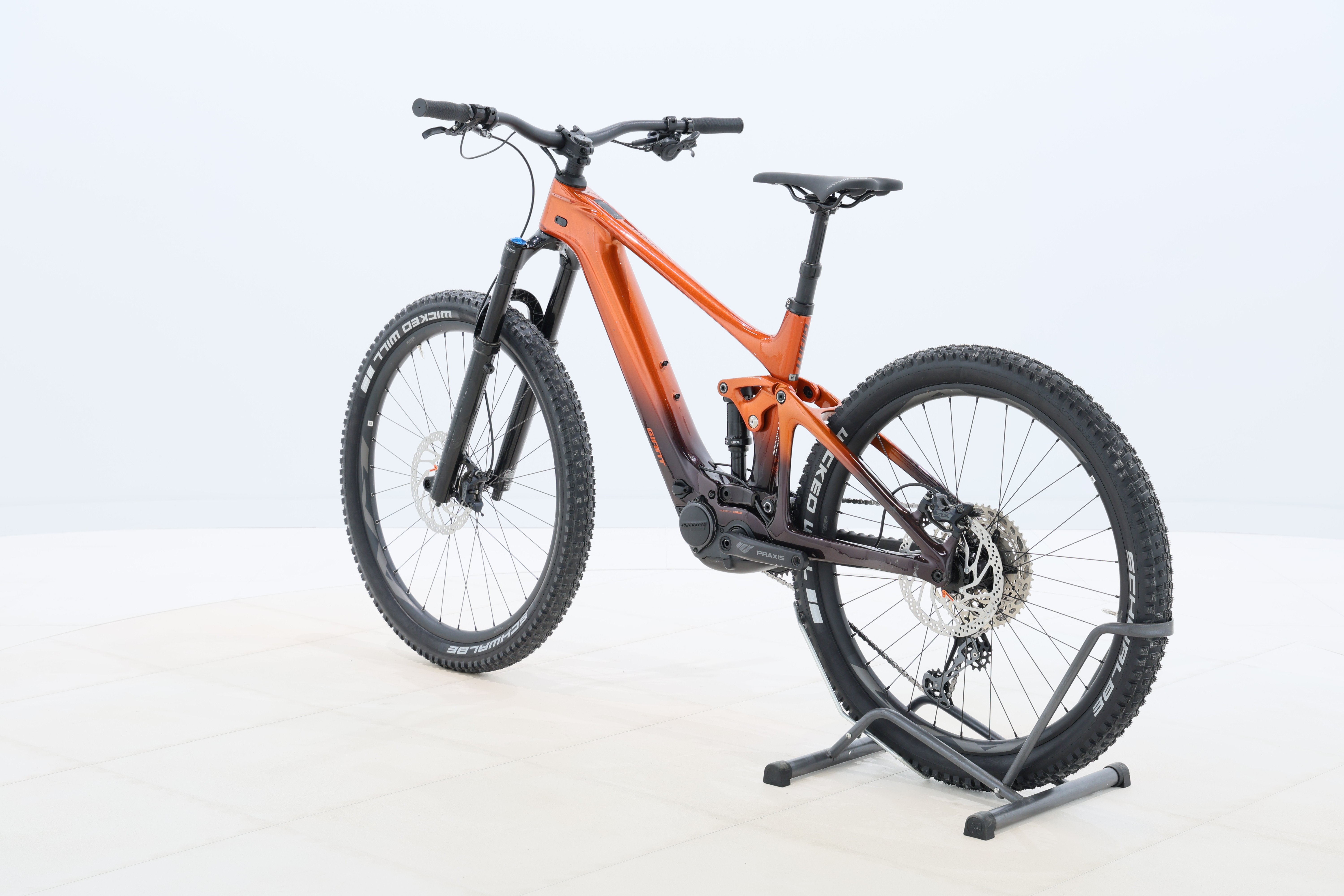 b797bc7b-b002-46e5-b075-bc1545261405