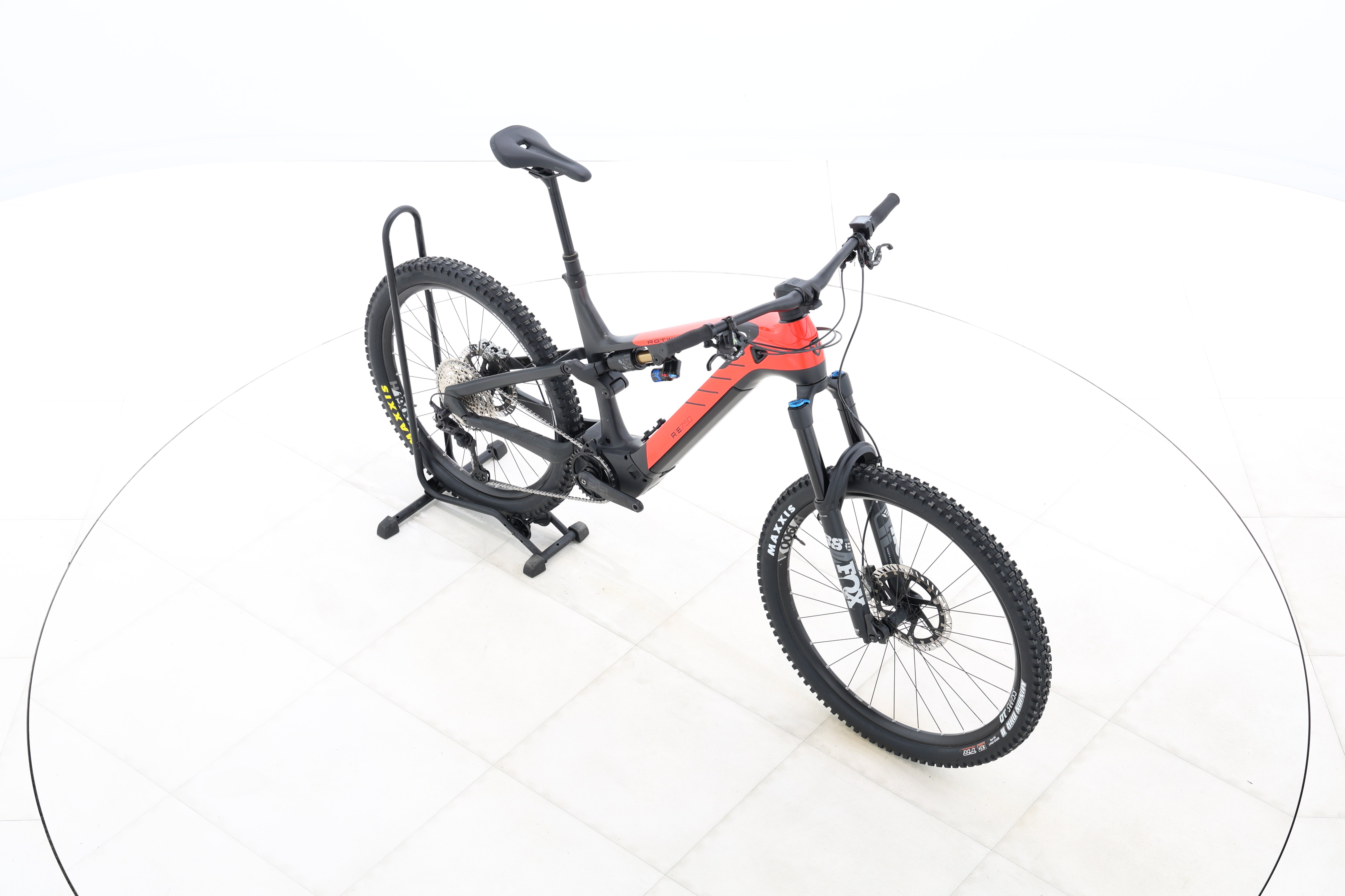 ae817a3d-b3dc-4002-9d64-635d3df0d37b