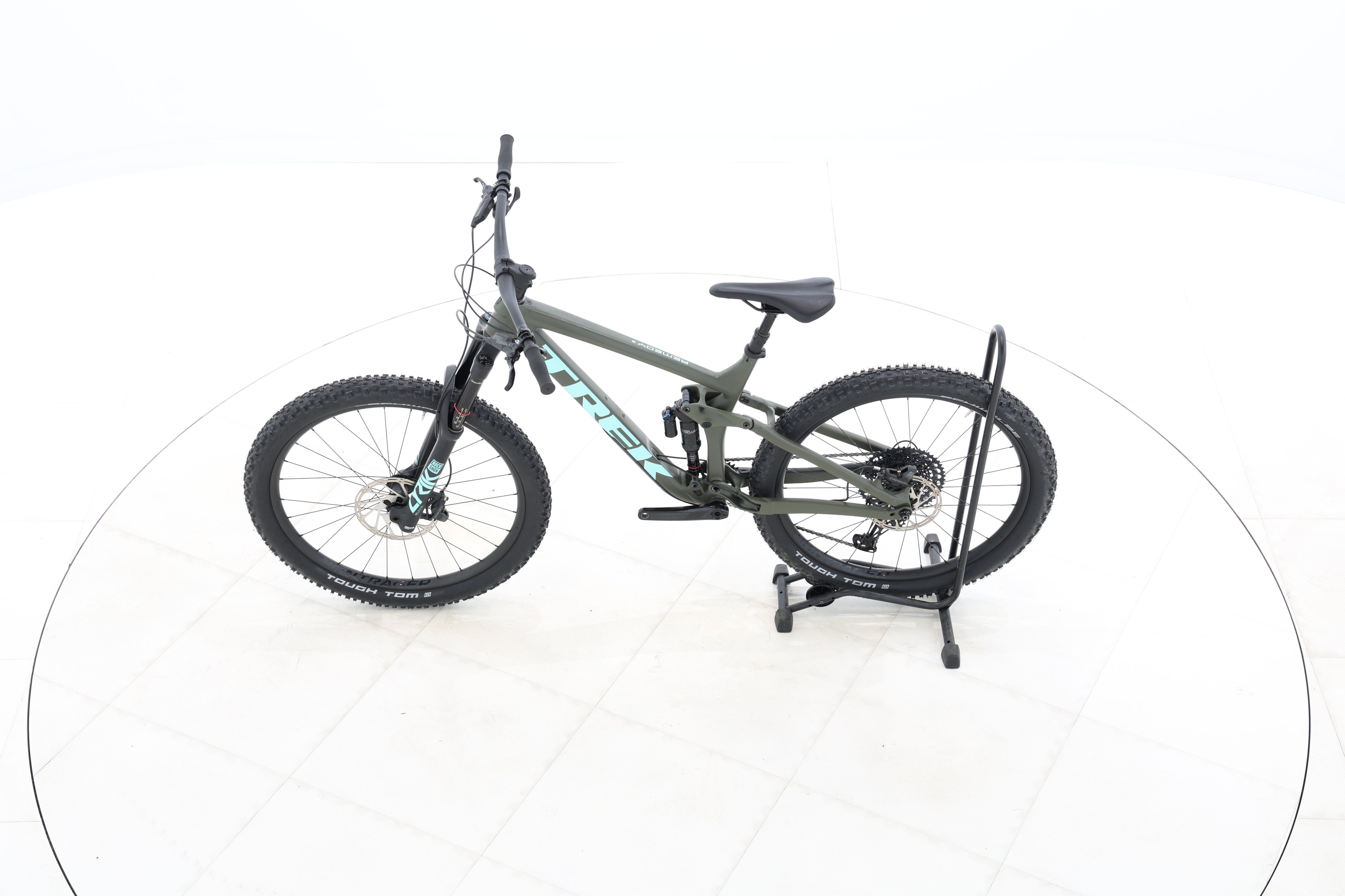 c14ad00e-c384-45c0-9e37-17b9bda1222d