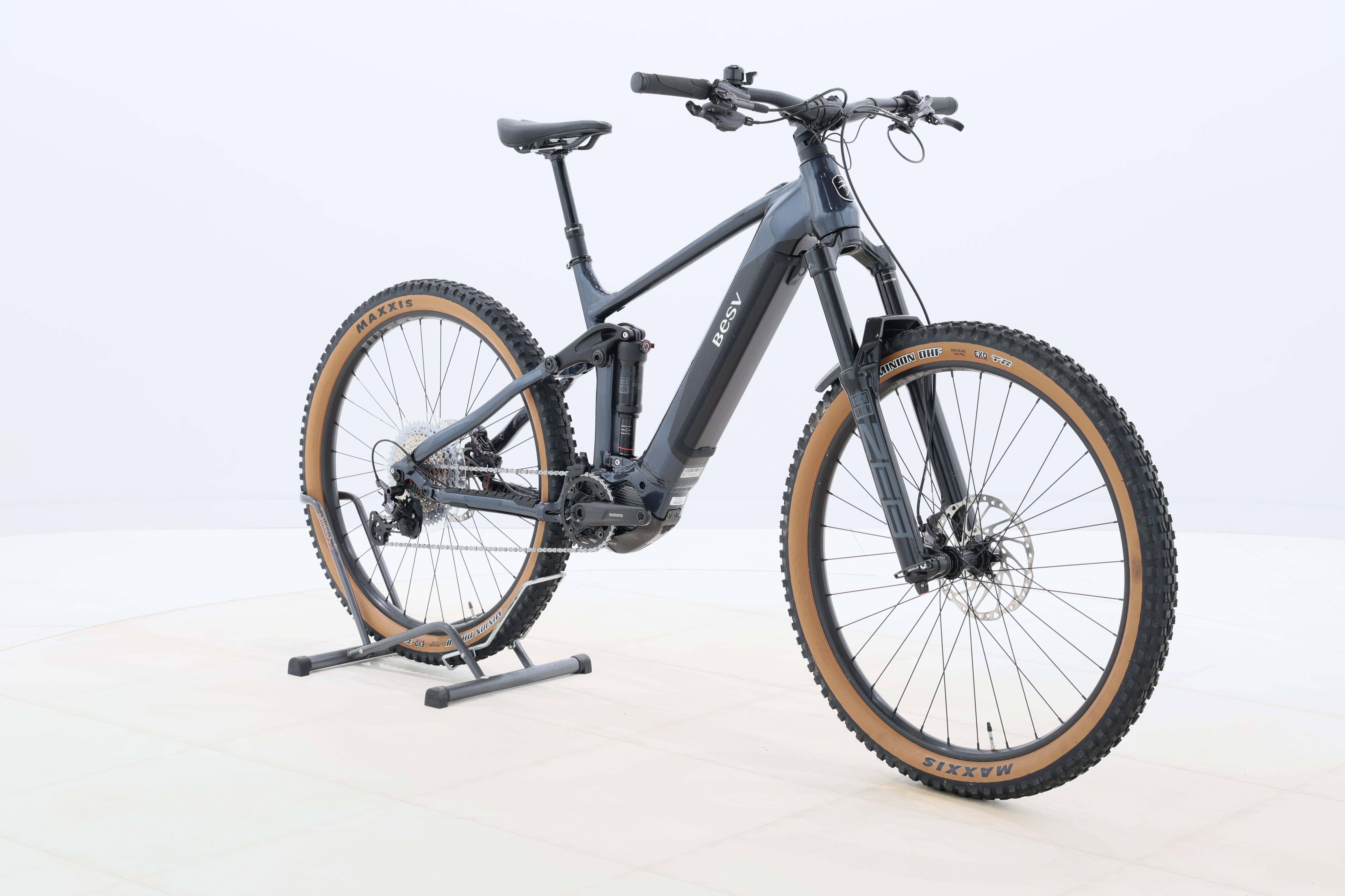 30f41f43-0fd9-446e-98c1-2757df69cfb5