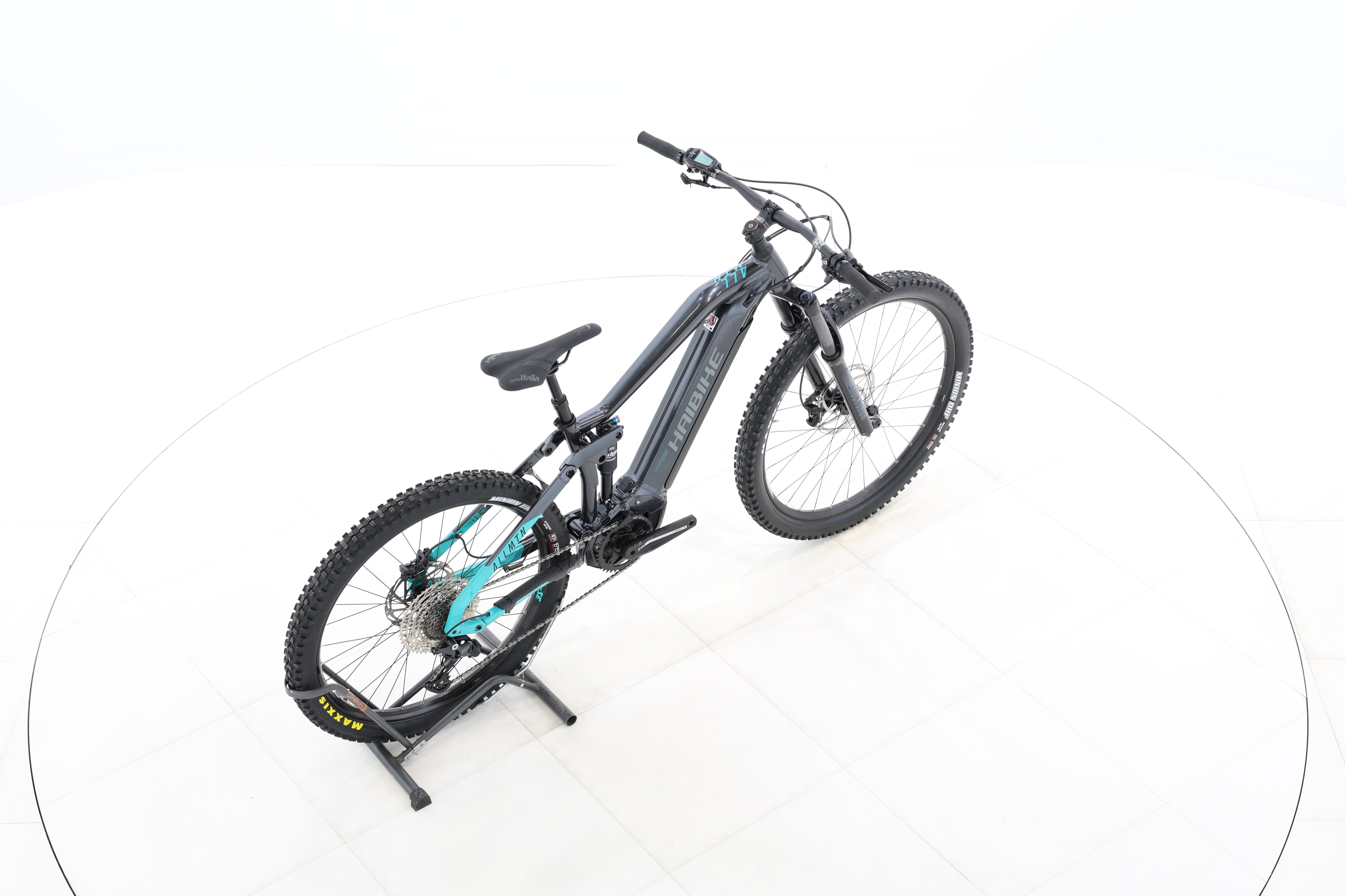 f98ef85e-1c80-41b1-8162-5f03af218caf