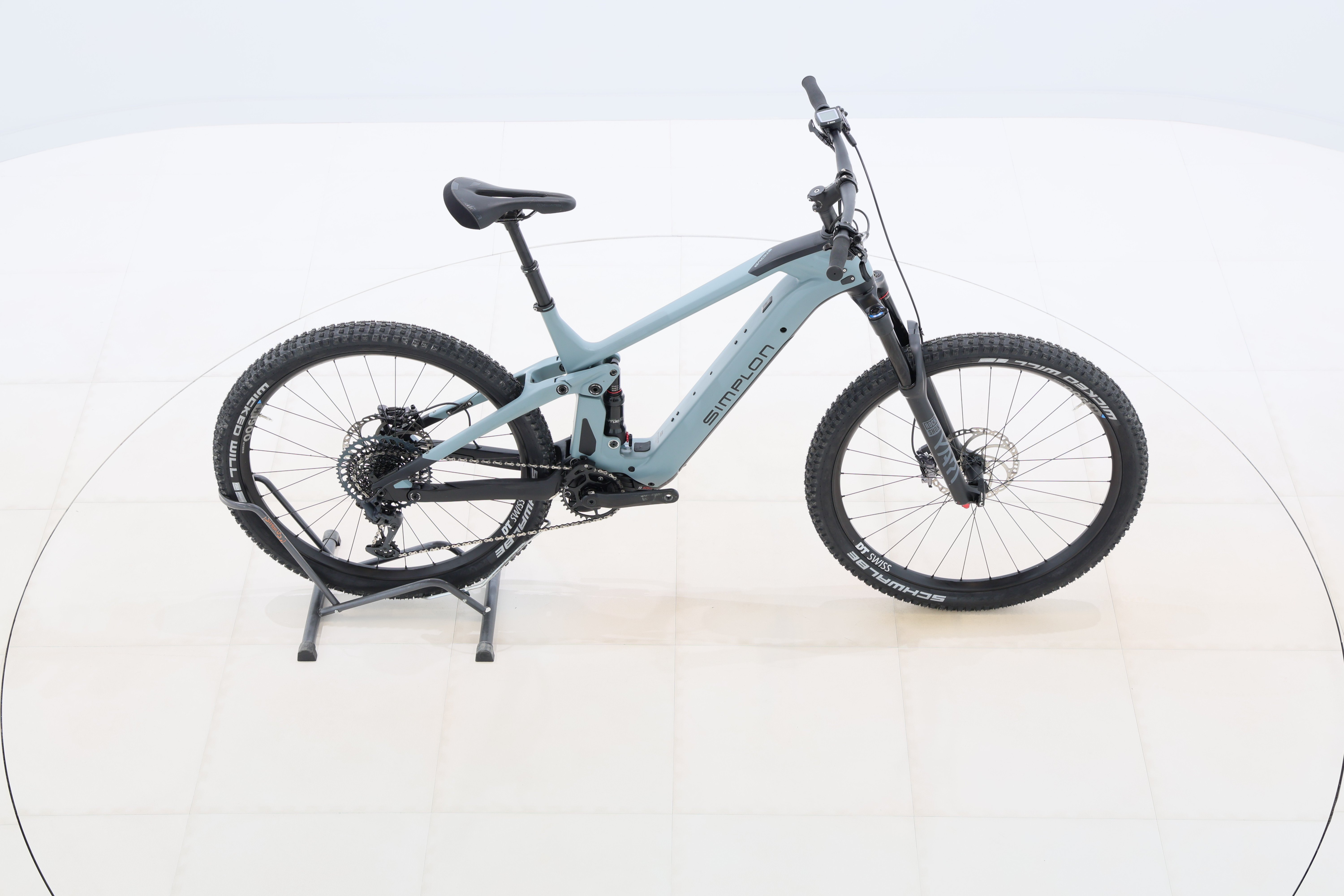 295c541b-8b57-40a3-9db7-aec4240a27bd