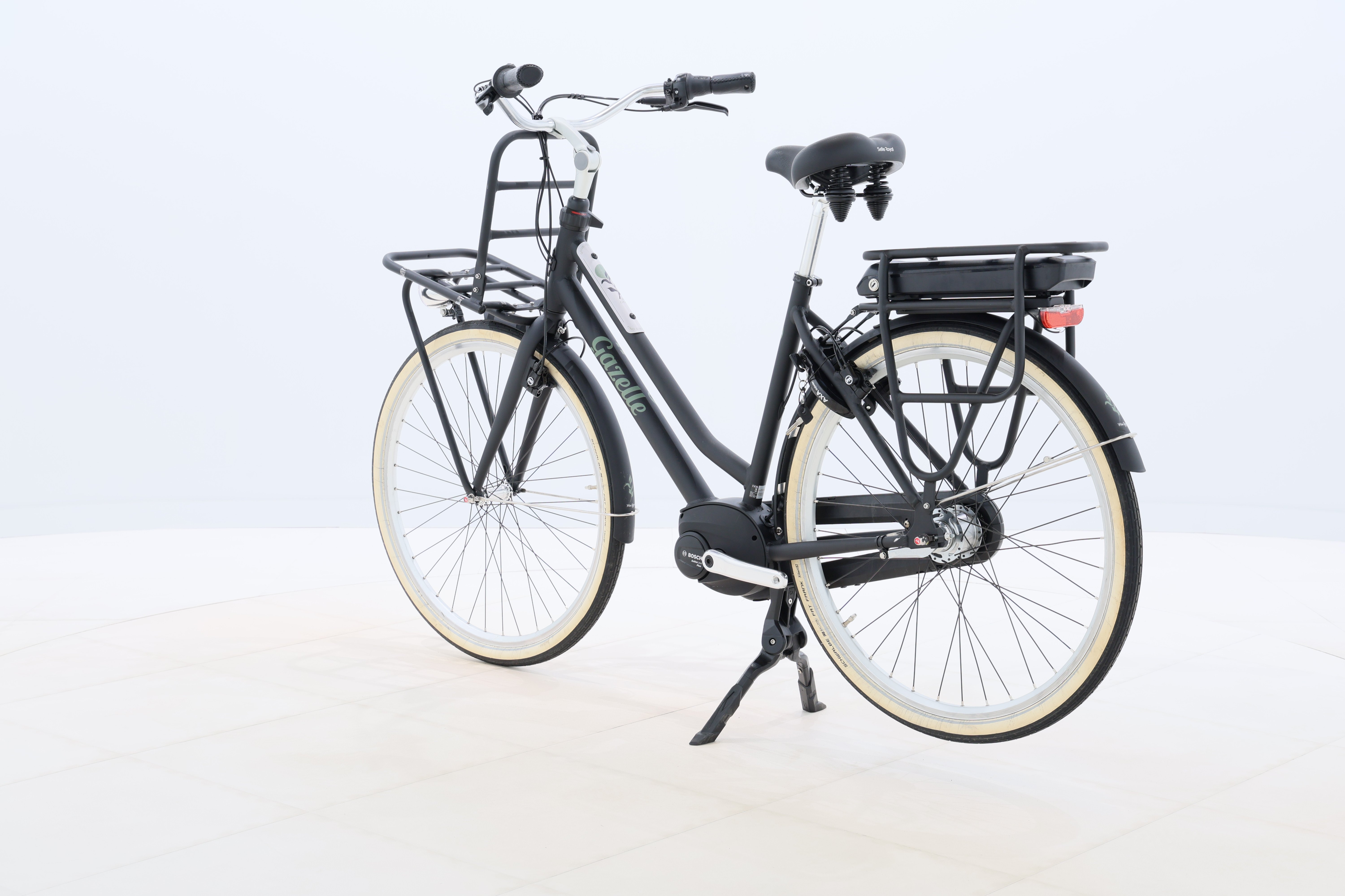 cae0d2c2-5faa-4114-9cb7-08db18e93e52