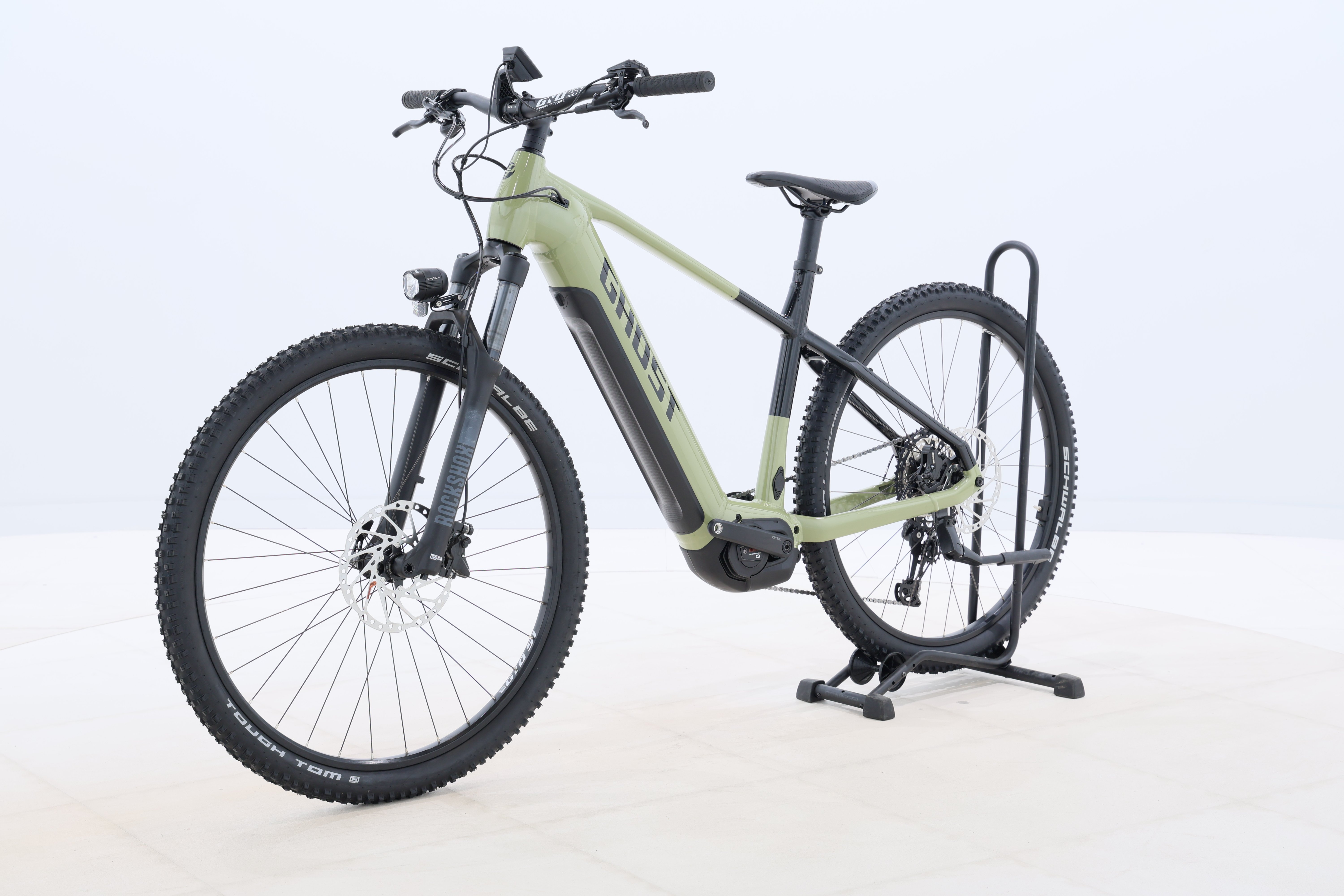 16b173e2-f417-4c04-9d2f-b870adcfe3a3