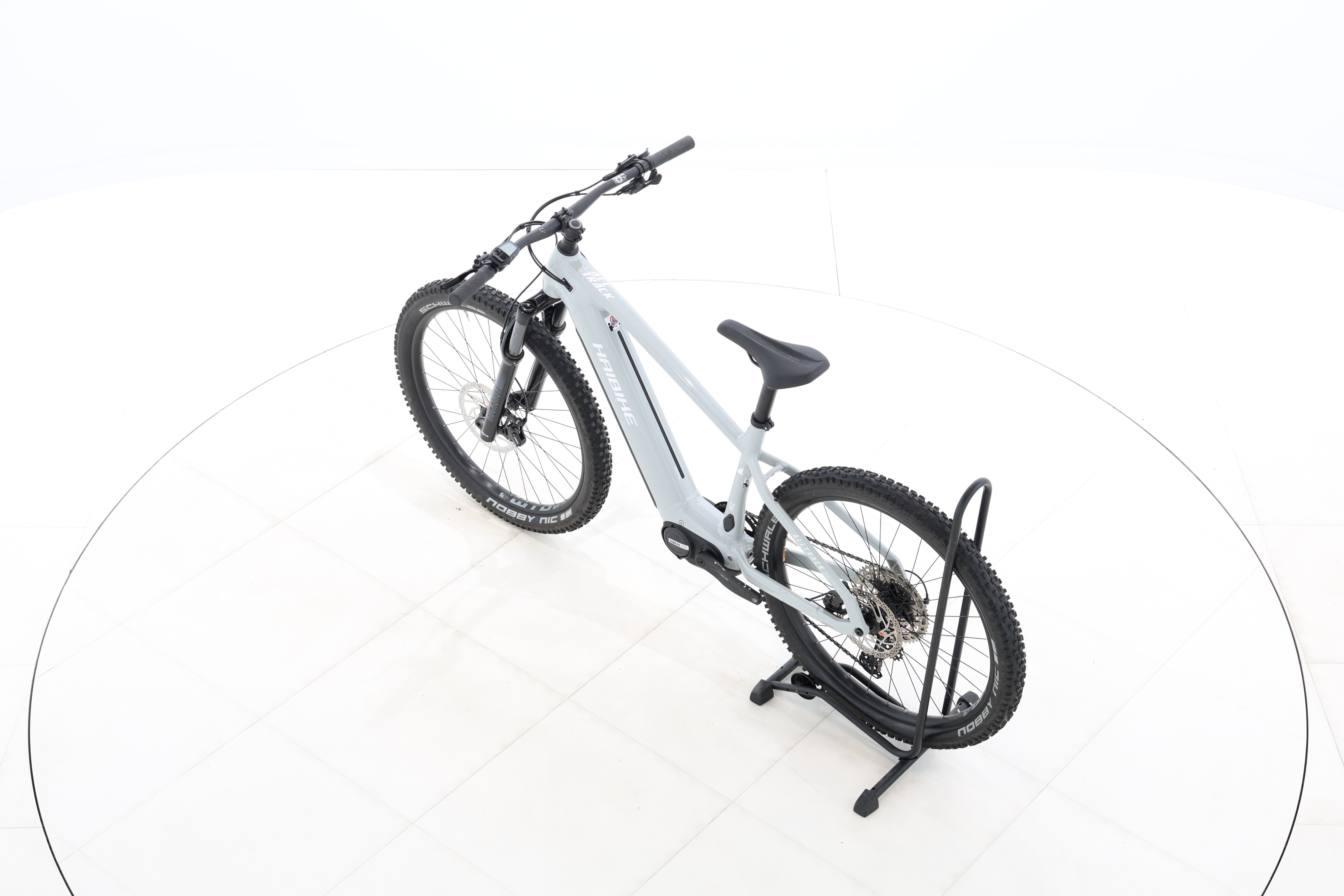 179d83d6-fe05-4cfc-ad61-eb822eea1869