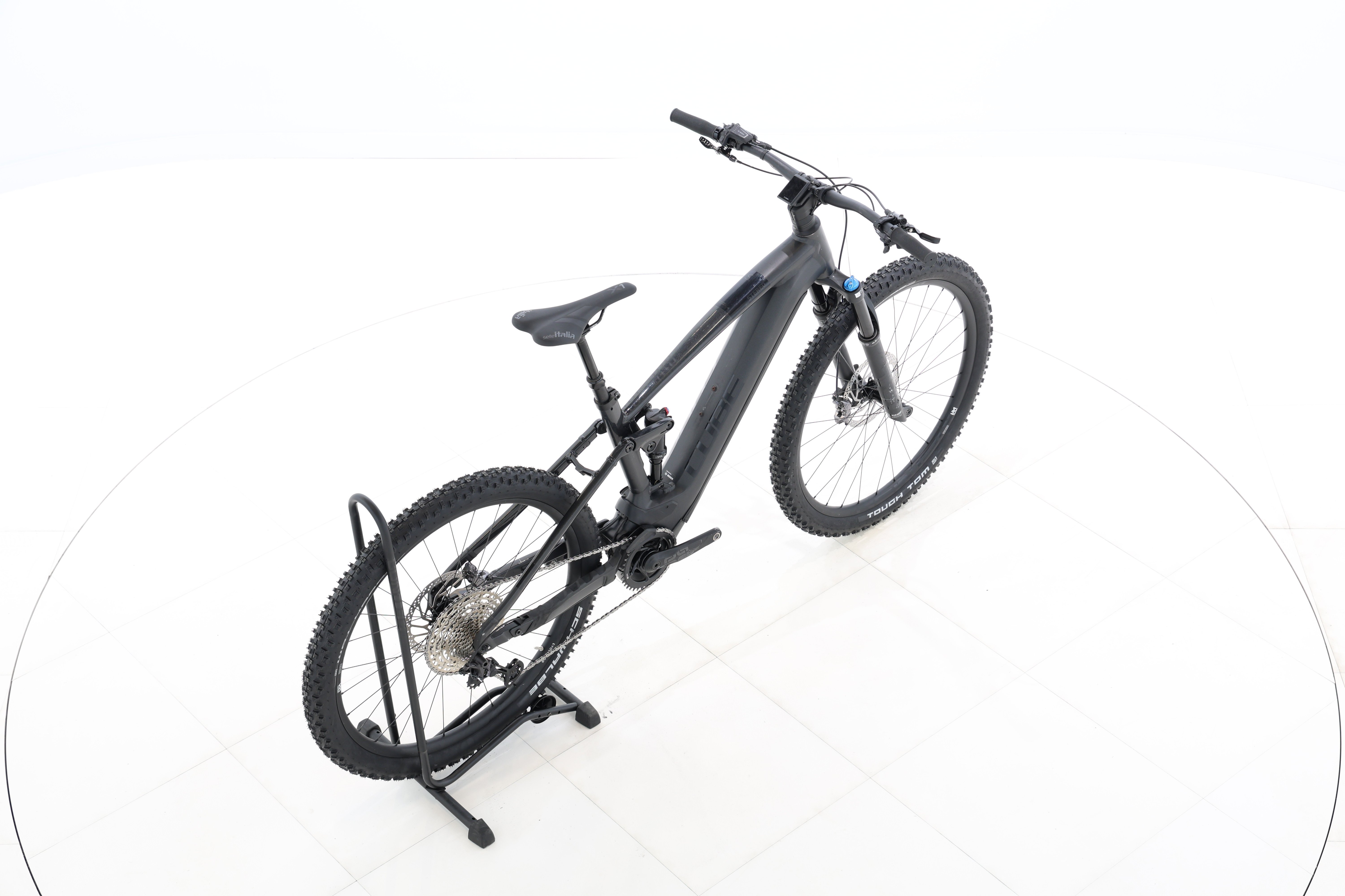 3dfa45d8-3aac-4000-a4d9-1c555a6b7a8c