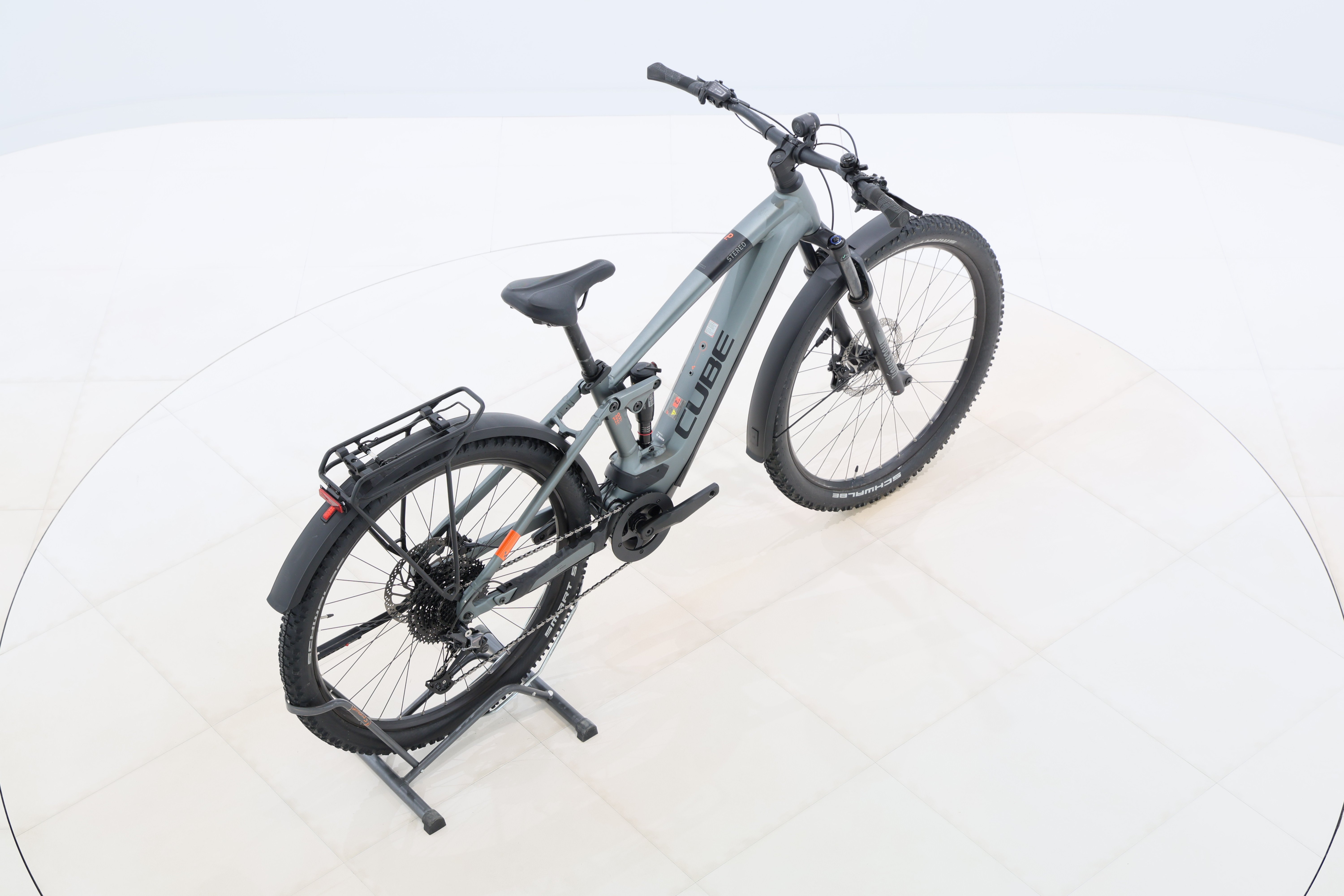 d6bd700d-f026-4633-bd70-d9e9f0cc2da1