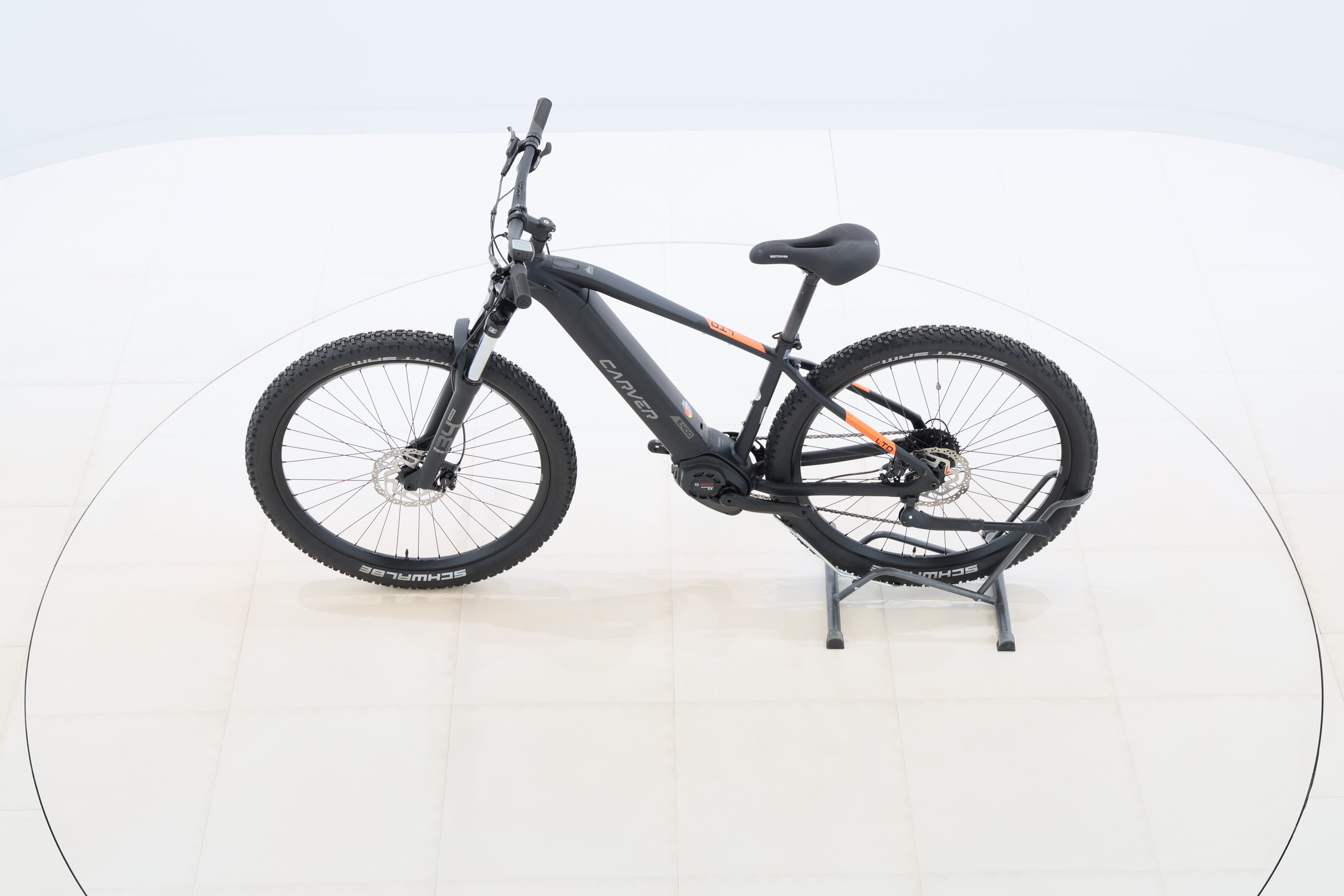 8b1a647d-dcba-4f1e-92c3-95a3feea20d1