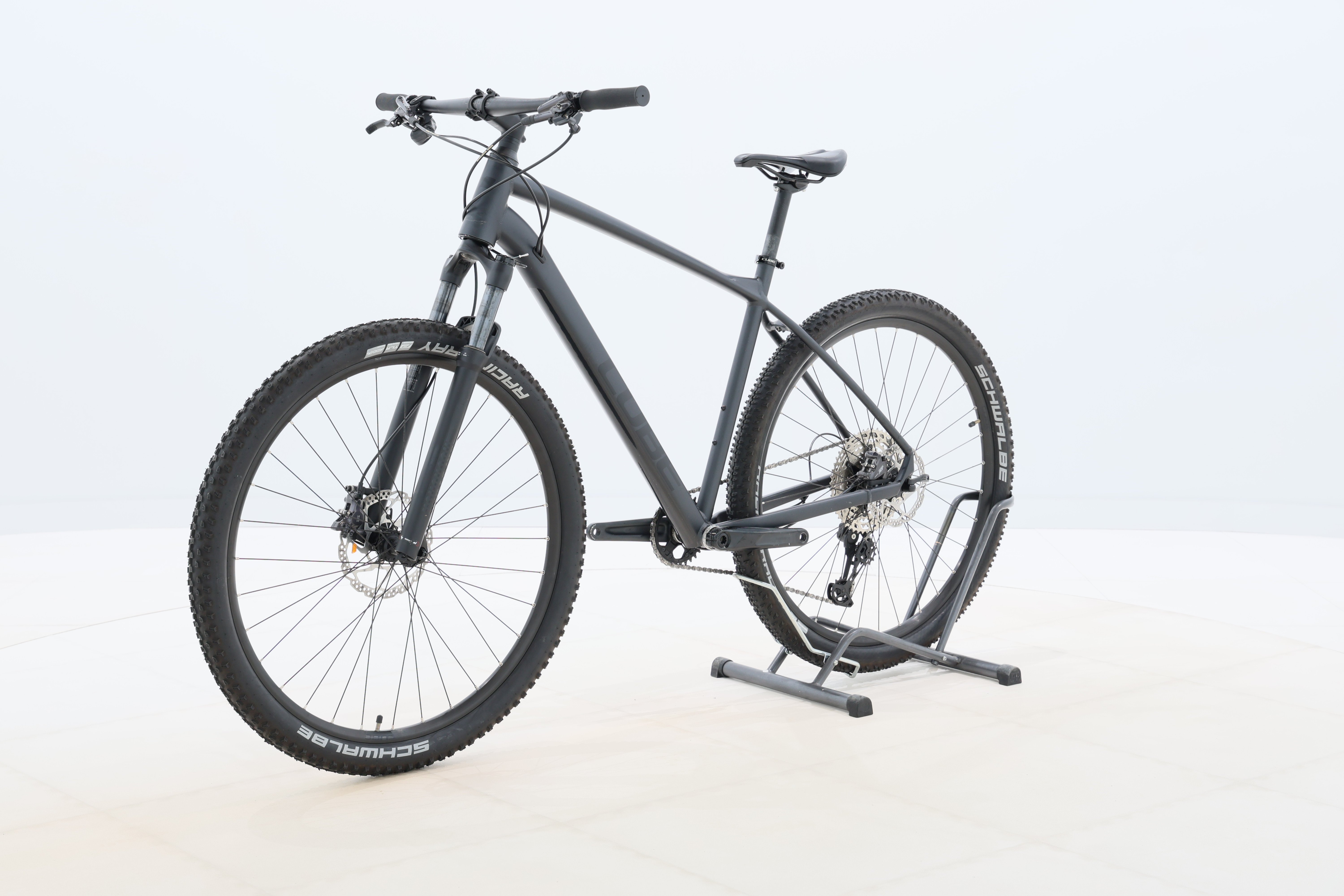 48b75b9f-b1c8-4467-9e98-7108a1f95662