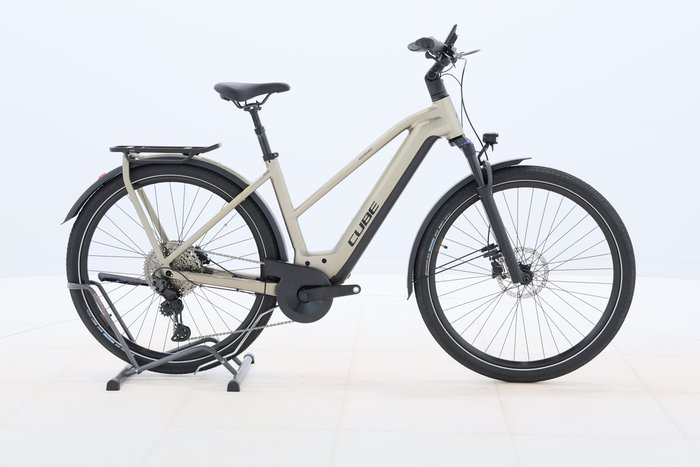 Cube KATHMANDU HYBRID PRO 750 2024