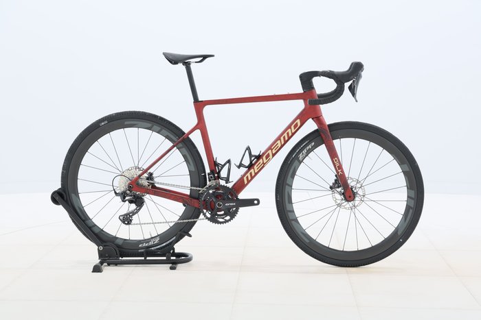 Megamo Silk 08 CW 2025