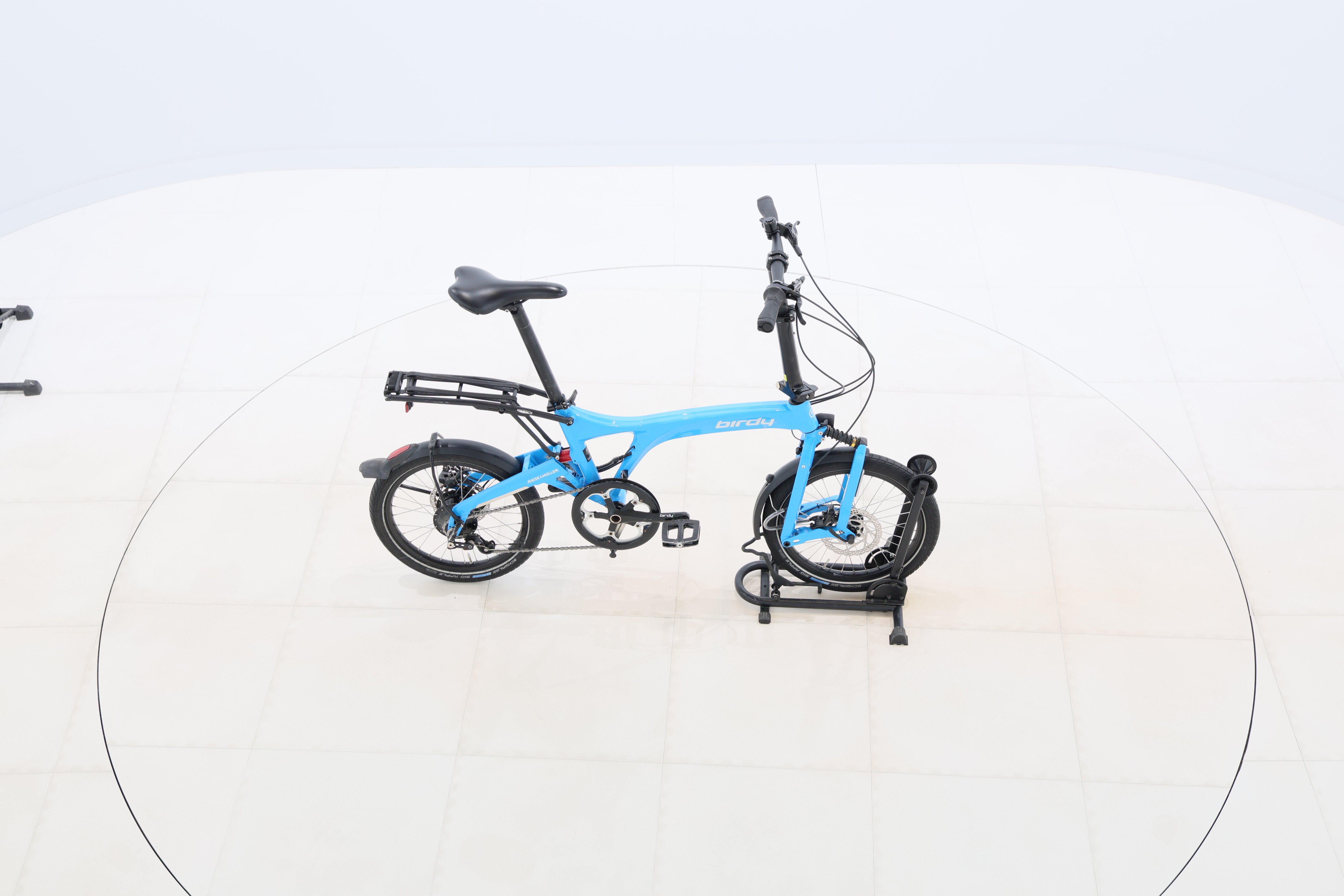 b0b4e3d0-2bb8-4893-8851-6eb84390b7c1