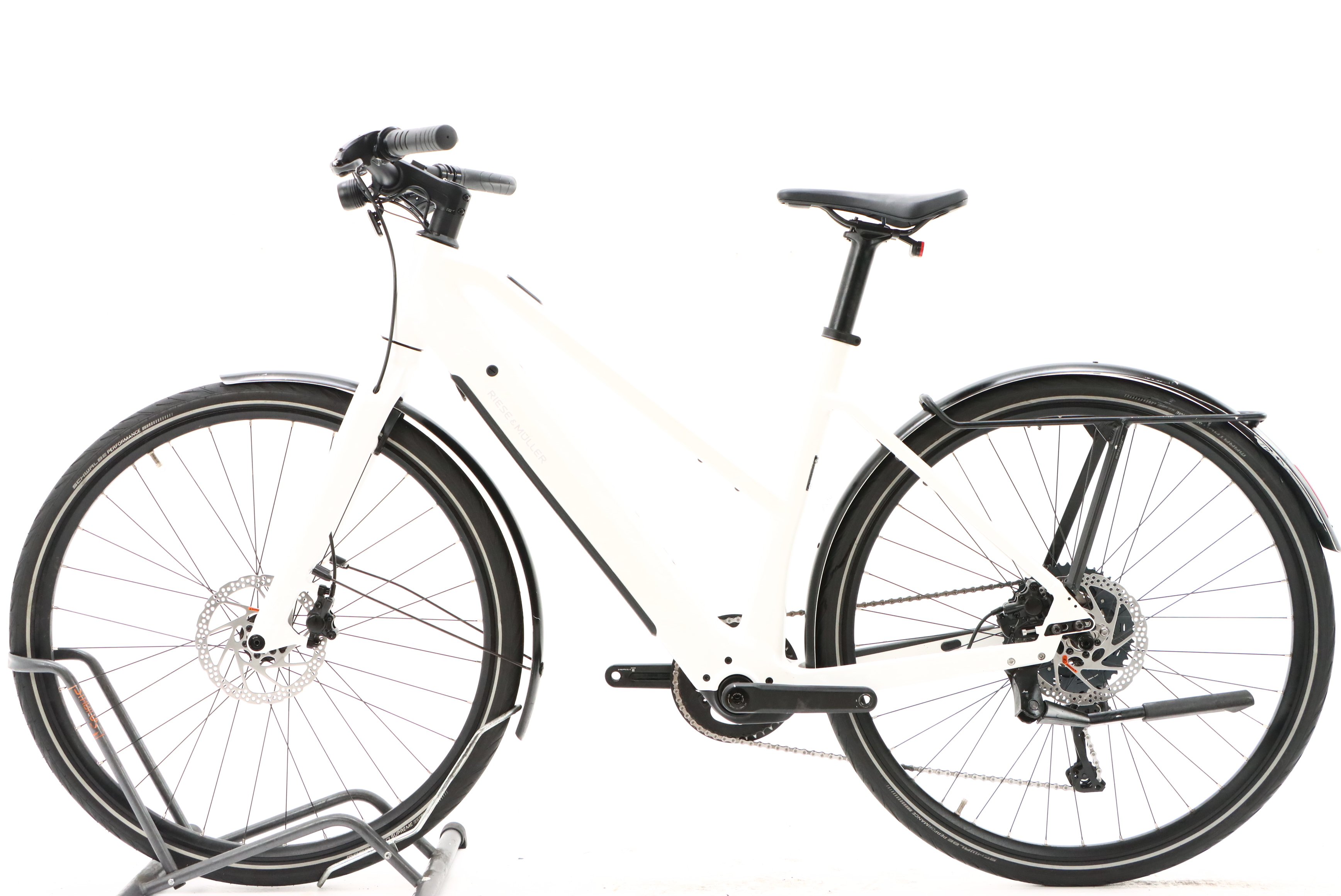 98660a65-613d-4732-bc10-18902ac79f50