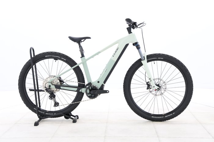 Cube Reaction Hybrid Pro 800 2025