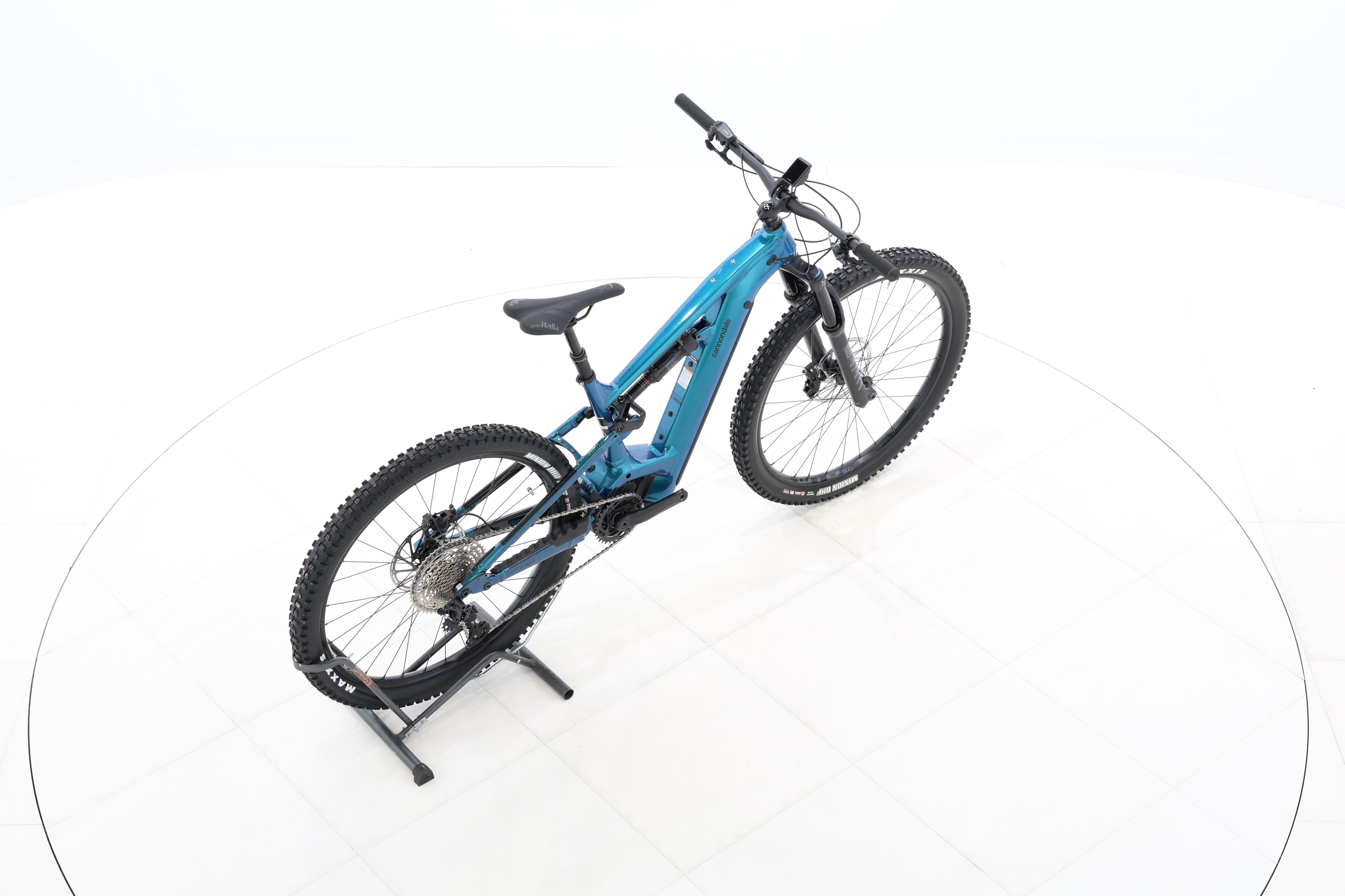 f3187129-696c-42eb-a122-1c7c4df487e6