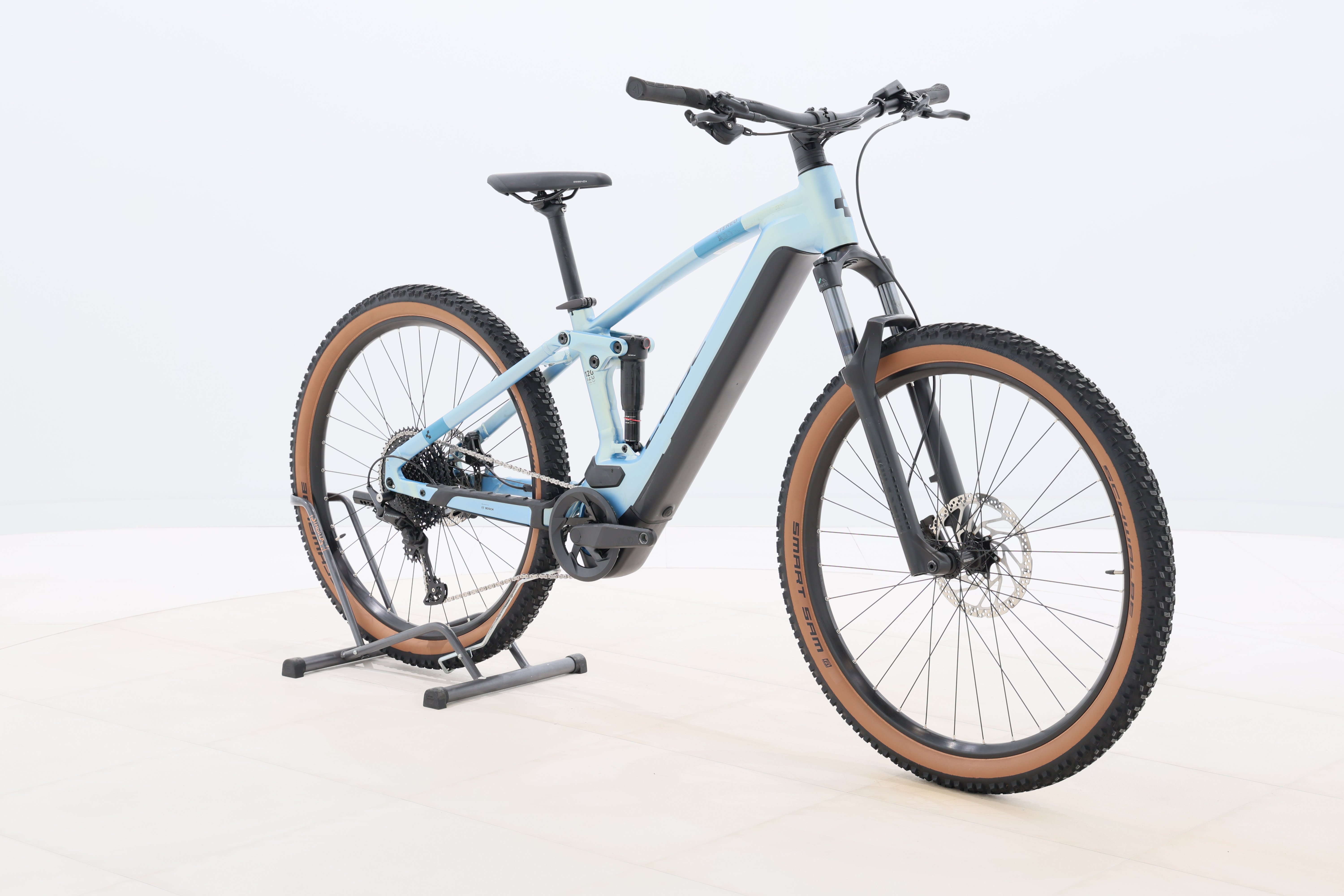 fe8778f3-a60b-4999-a104-fc5275bf1e7d