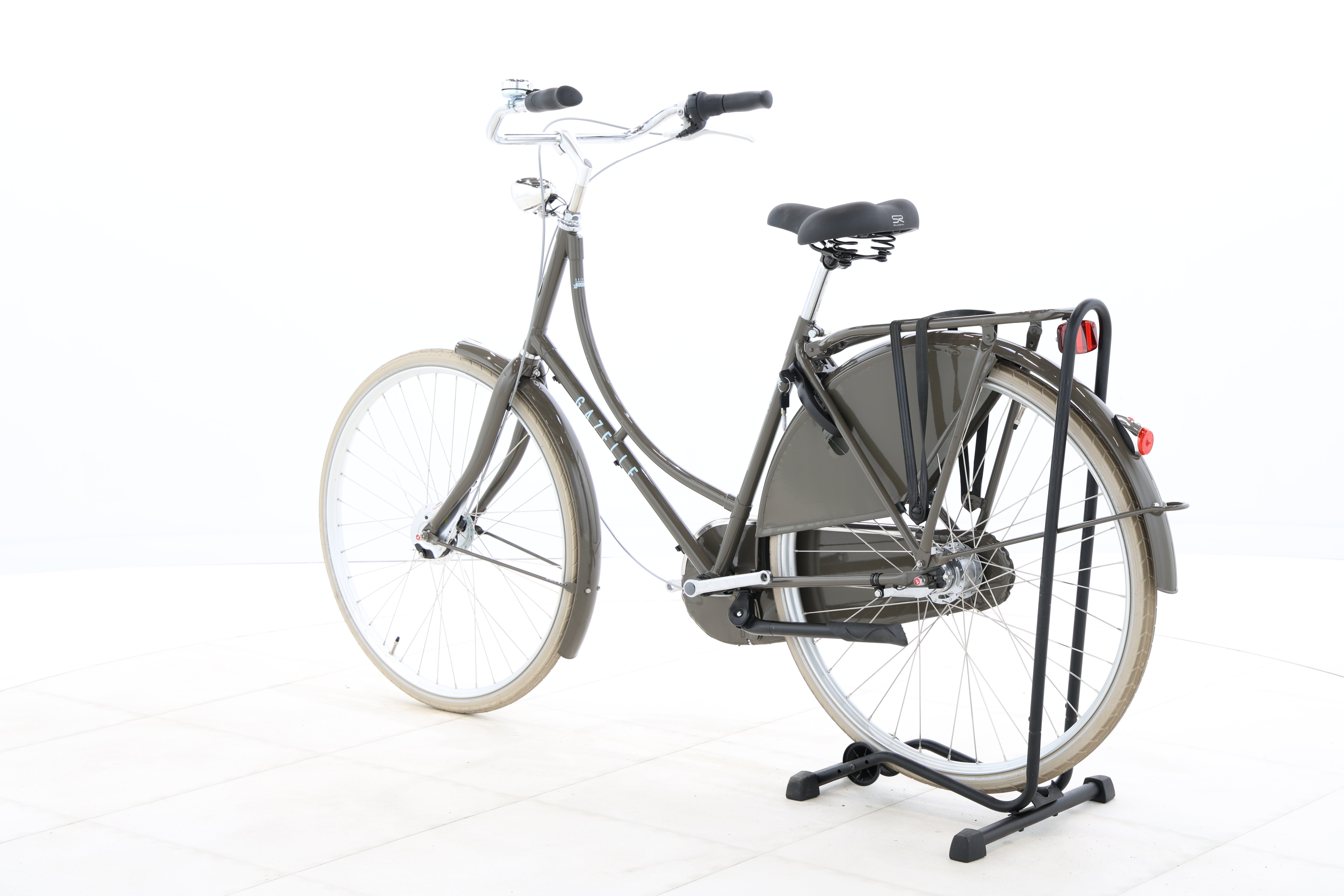 50f01818-d6cd-4c7a-a833-8a096eeb3093