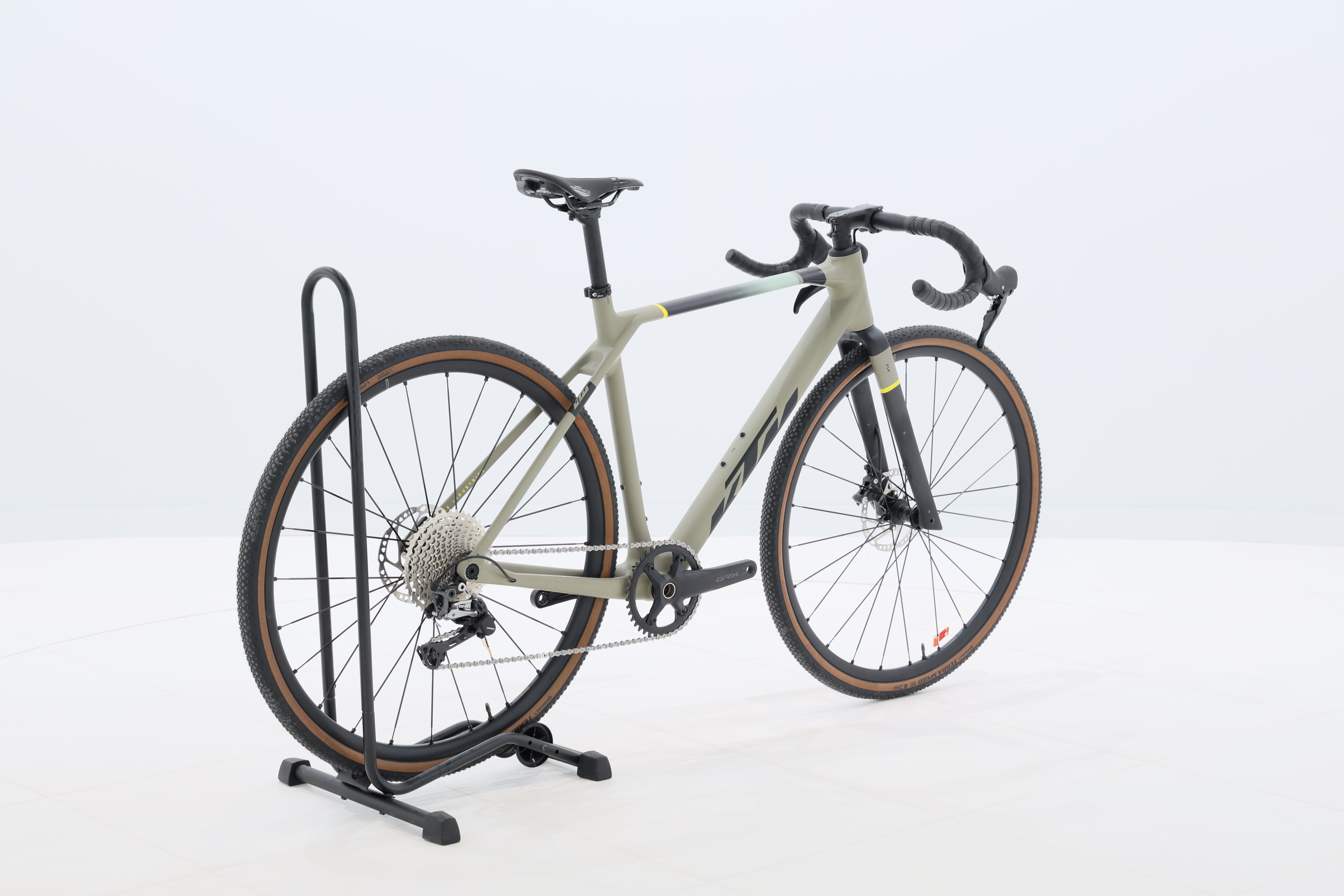 f18ee320-3235-42b3-a361-d5e25ad7a274