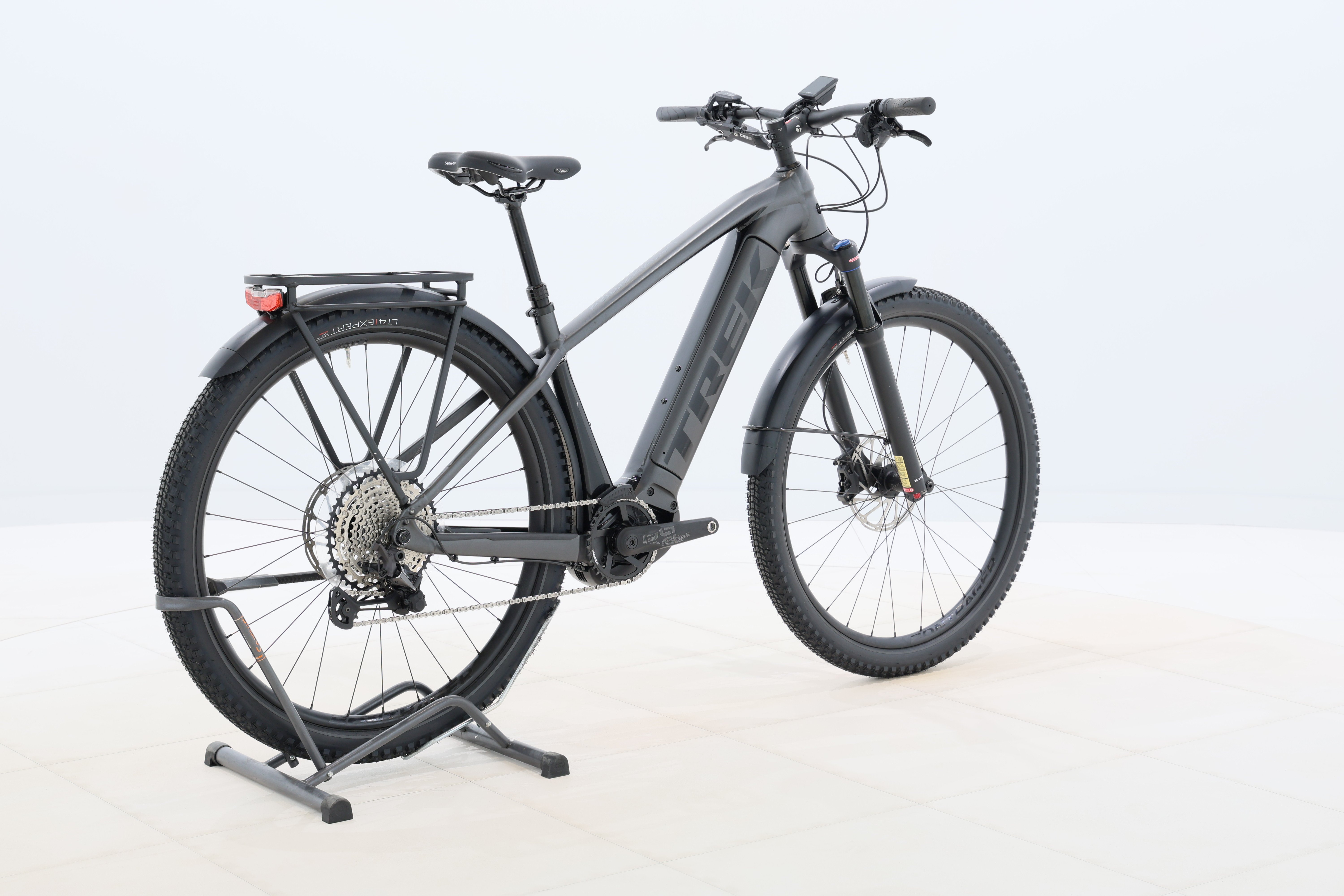 1391a74b-a98e-438d-af78-3417a2f2b9f9