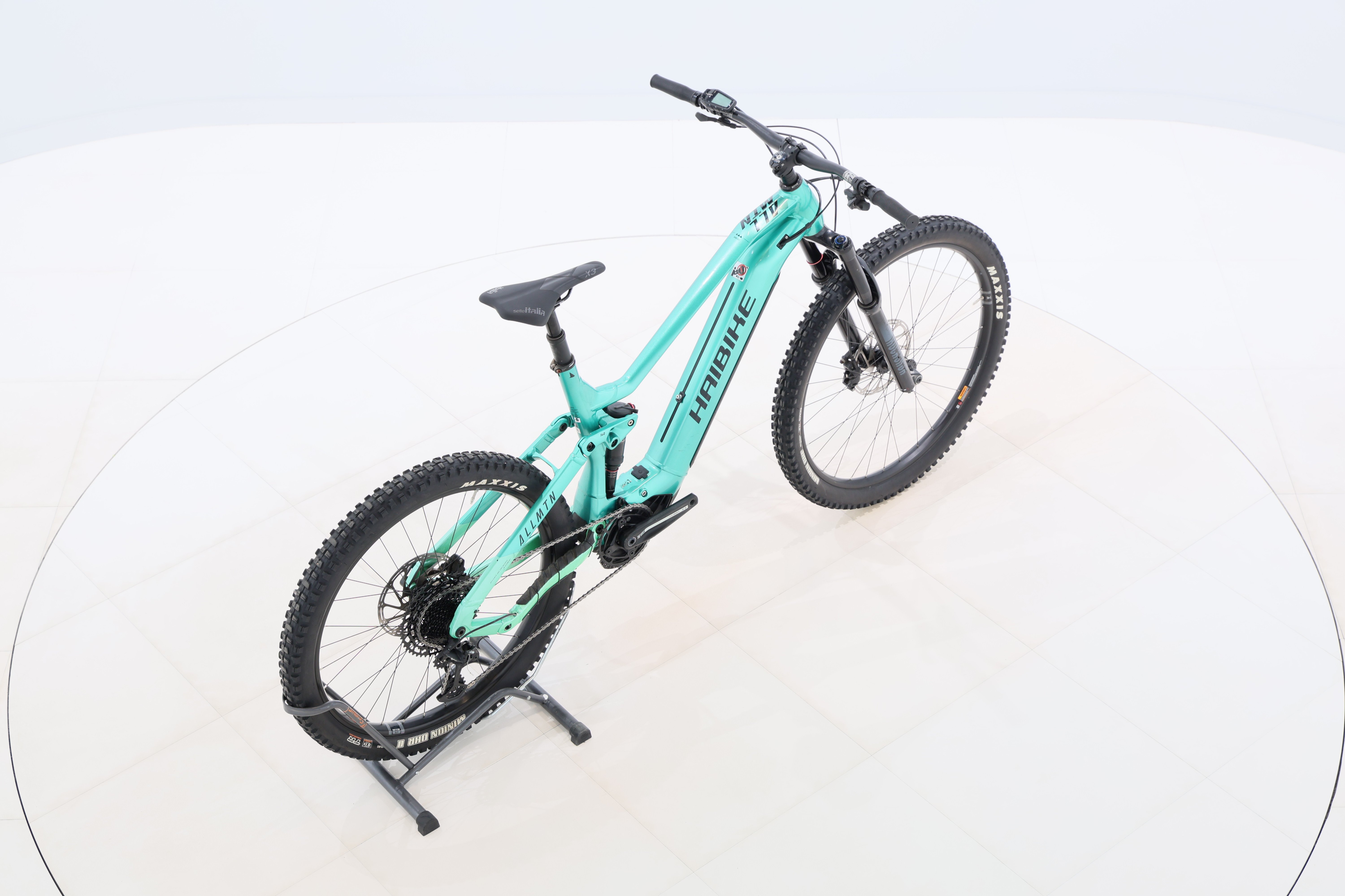 e99d0499-9f64-43ca-bff9-e8676f371115