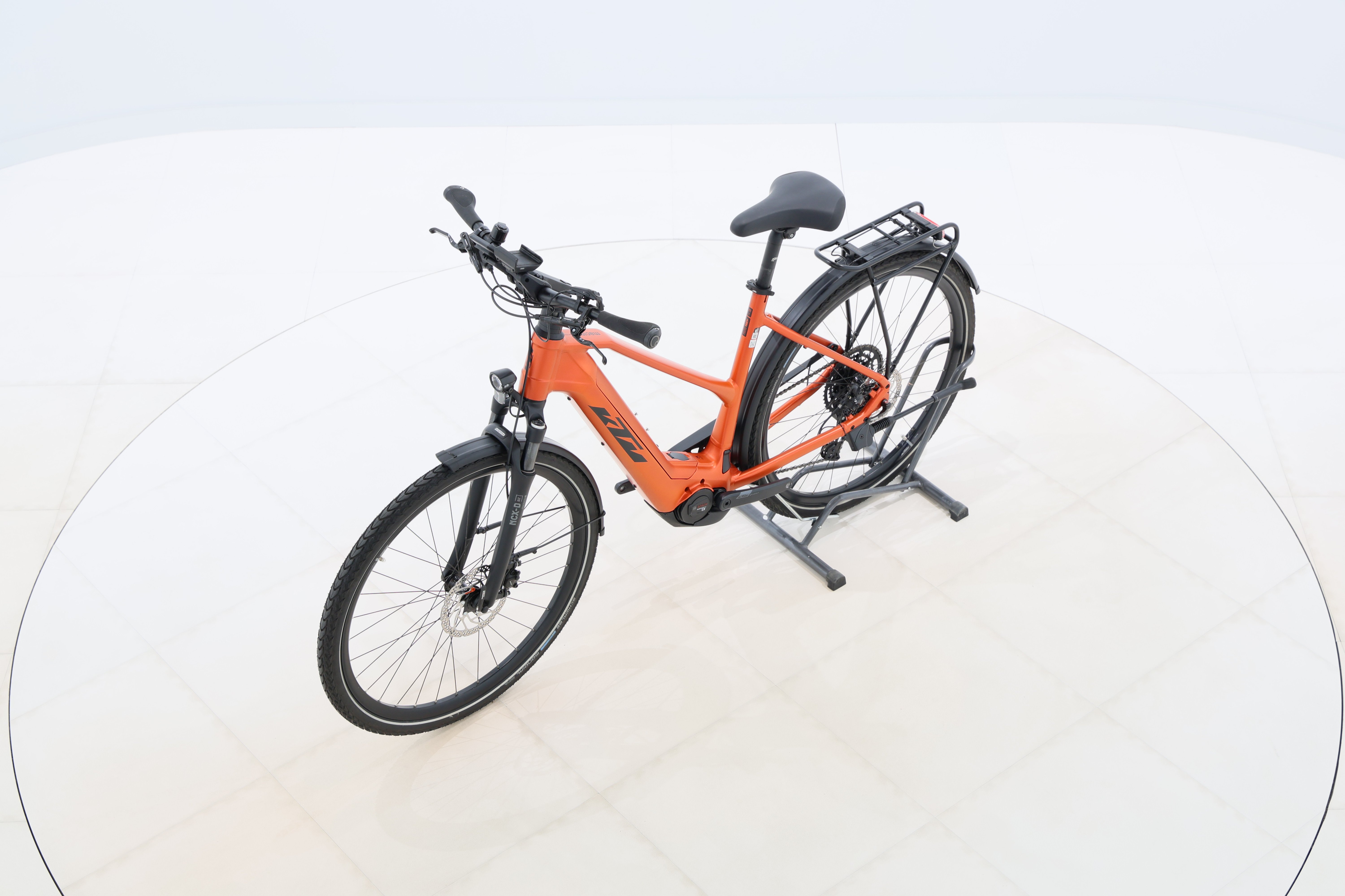 fe049742-7a51-4ecd-b24a-180b21325663