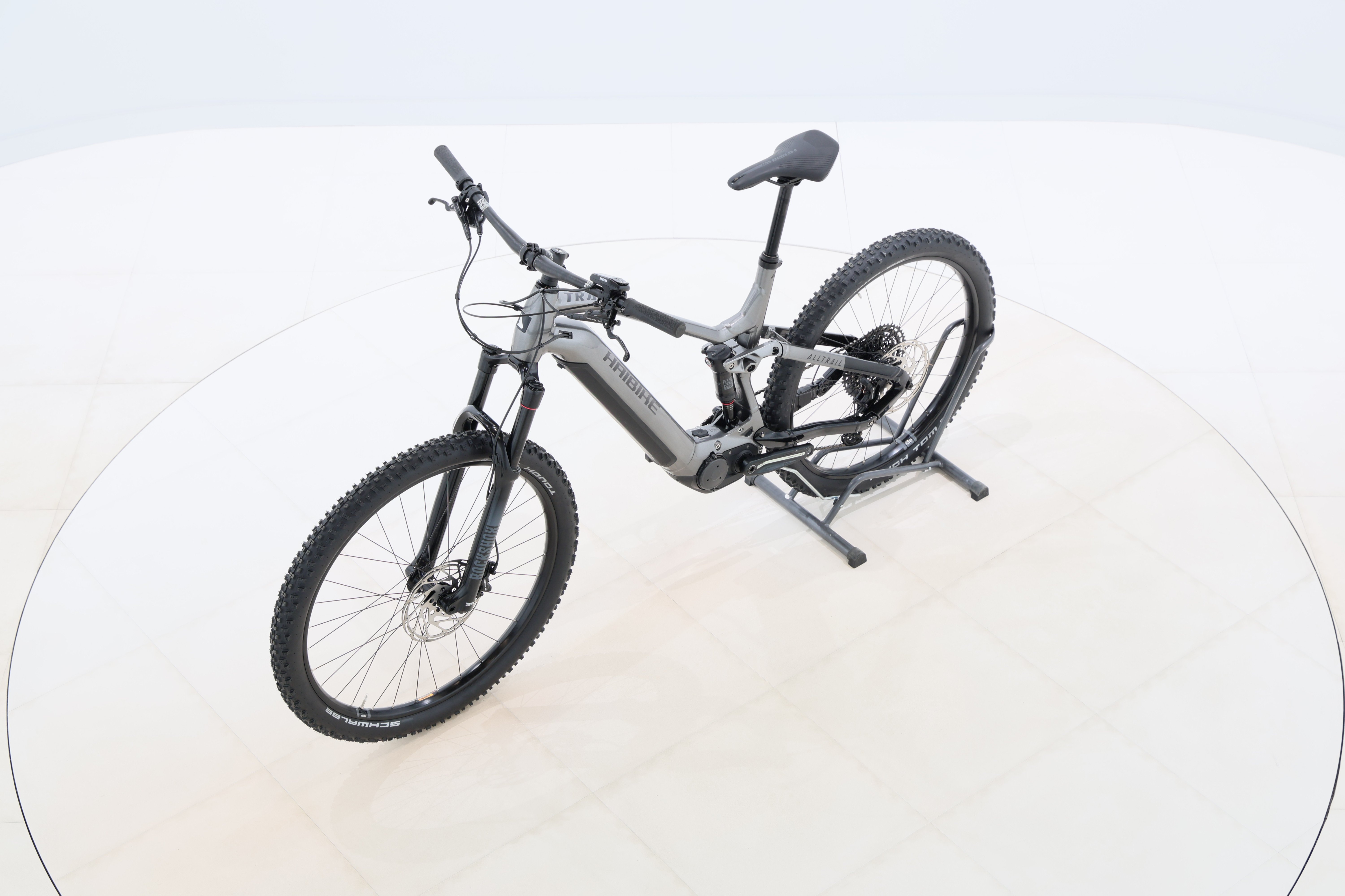 4e5cd9c2-f6fa-40f2-9dbd-16949ef8573d