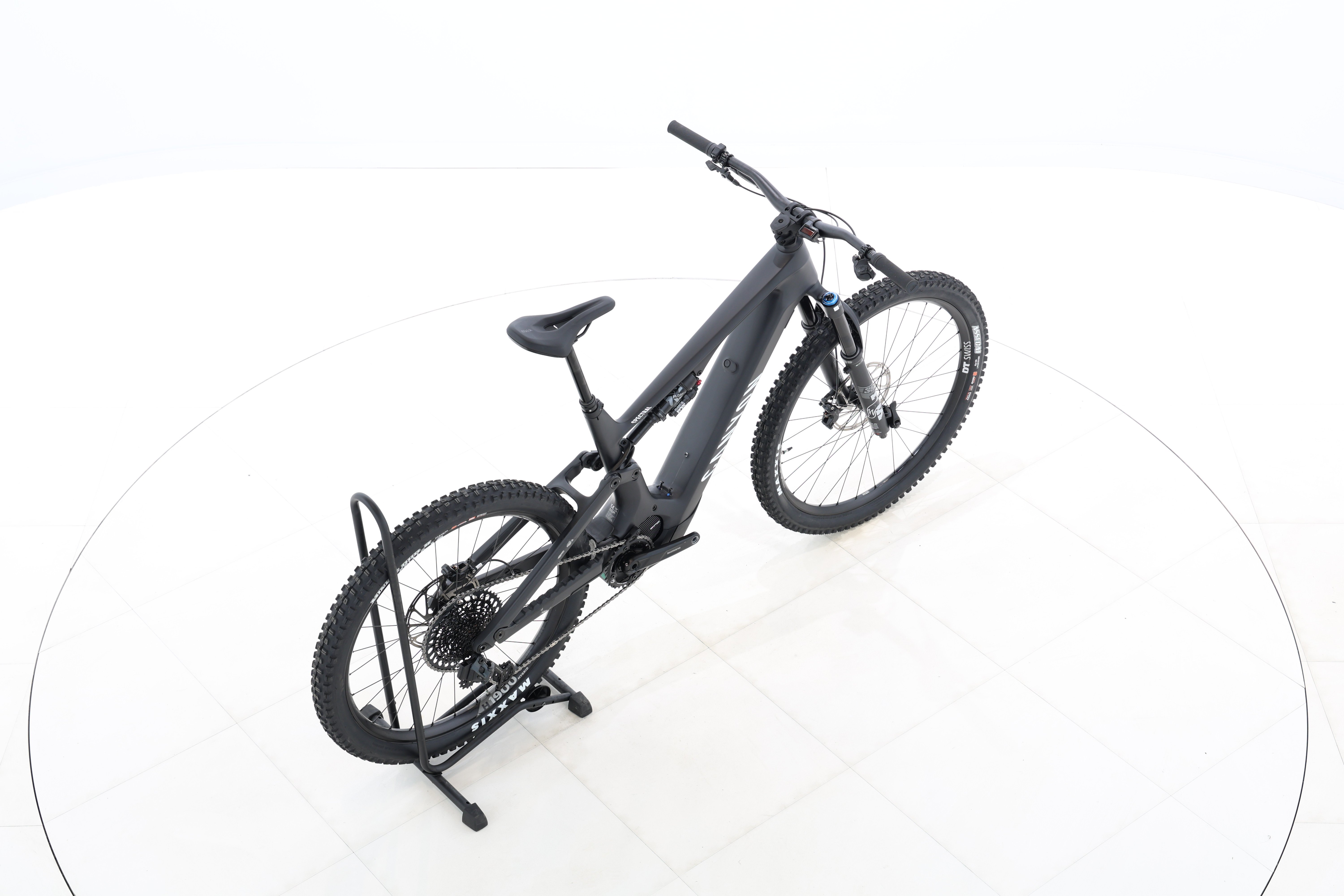 d99d5ec0-4f10-43c0-a784-5849eb2c16b7