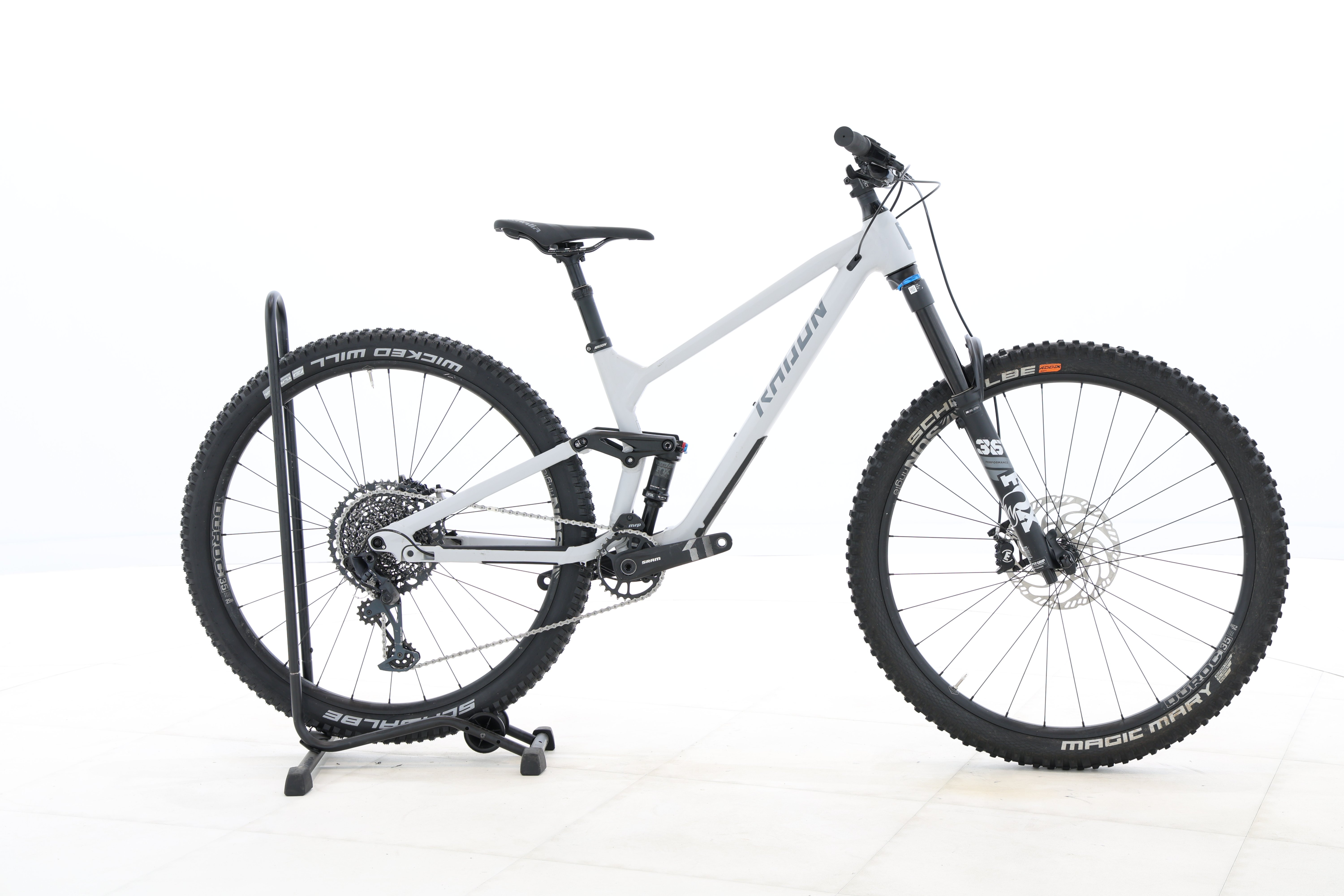 8182a229-3d32-4aa9-9d9a-ba7db3b4a36b